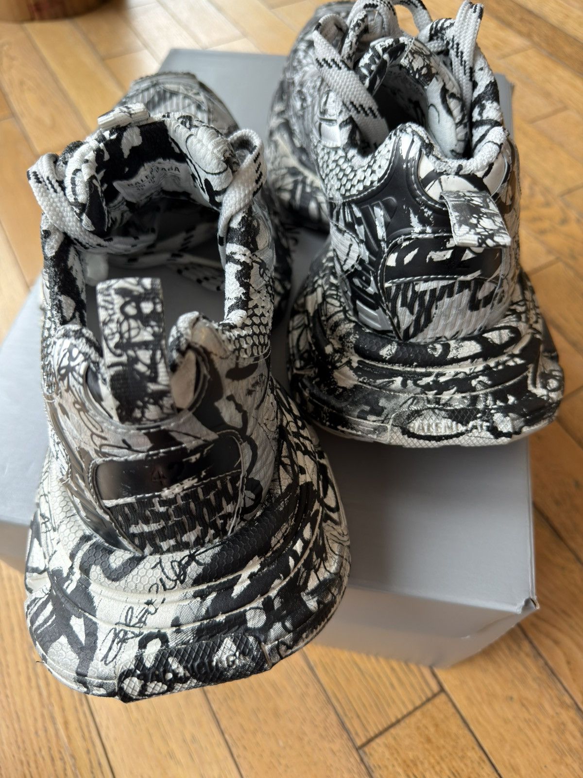 Balenciaga BALENCIAGA DEMNA SNEAKERS 3XL EXTREME GRAFFITI SIZE 42 Size US 8.5 / EU 41-42 - 14 Thumbnail