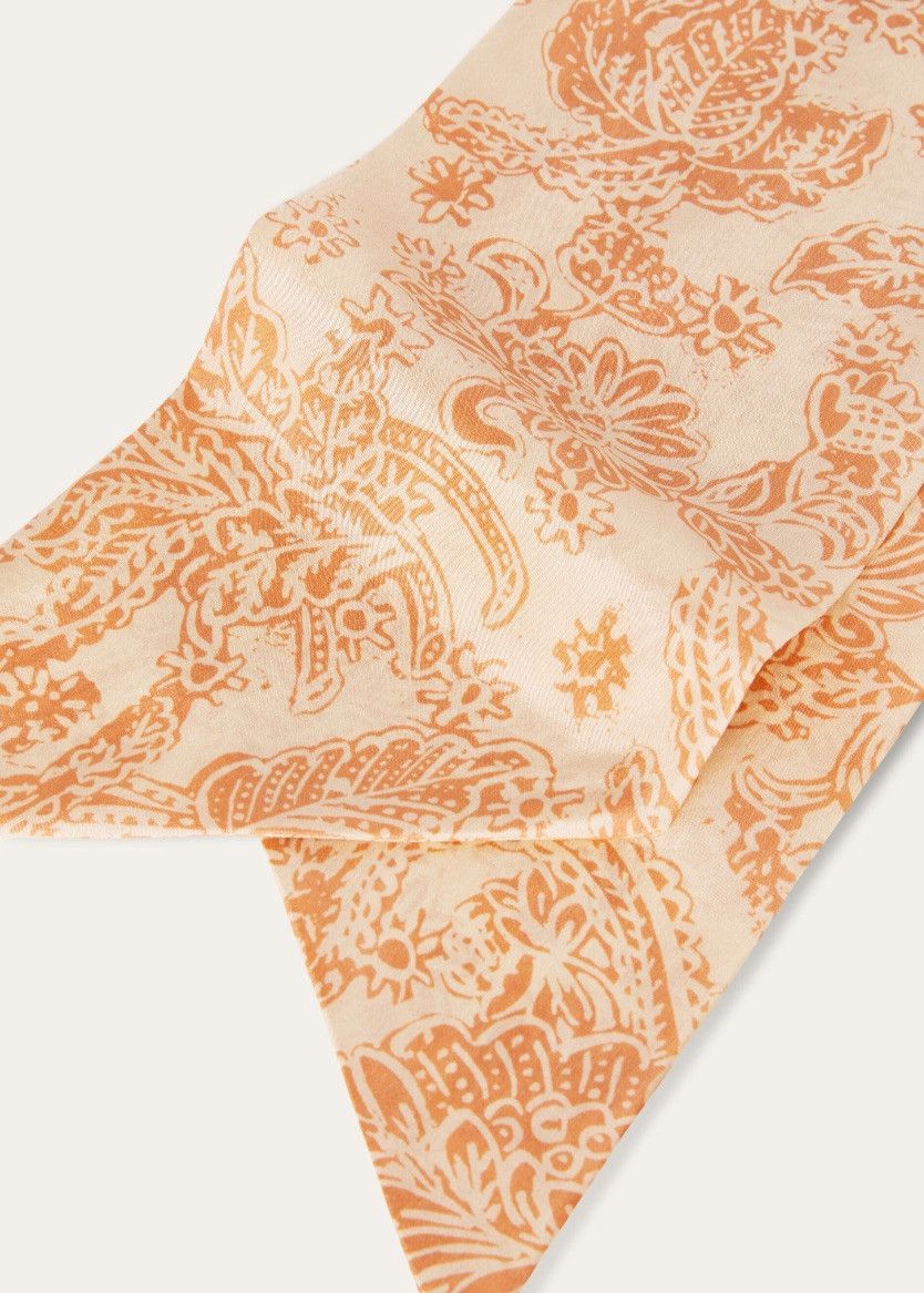 Loro Piana o1srvl11e0325 FAO1676 Size: OS / Scarf in Orange & Ivory Size ONE SIZE - 2 Thumbnail
