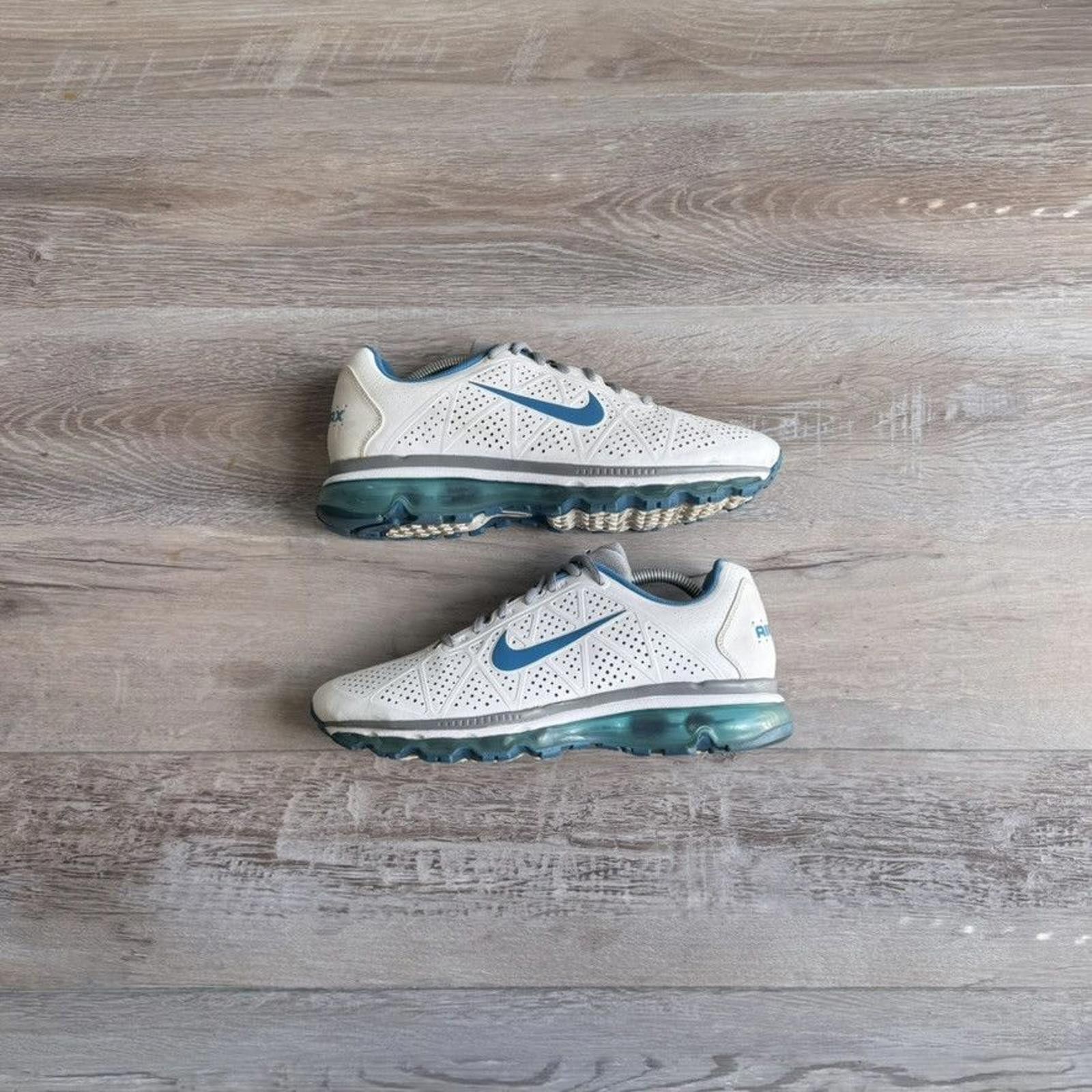 Nike  Air Max Plus 2011 "leather" (9.5M) Shoes in White, Men's
