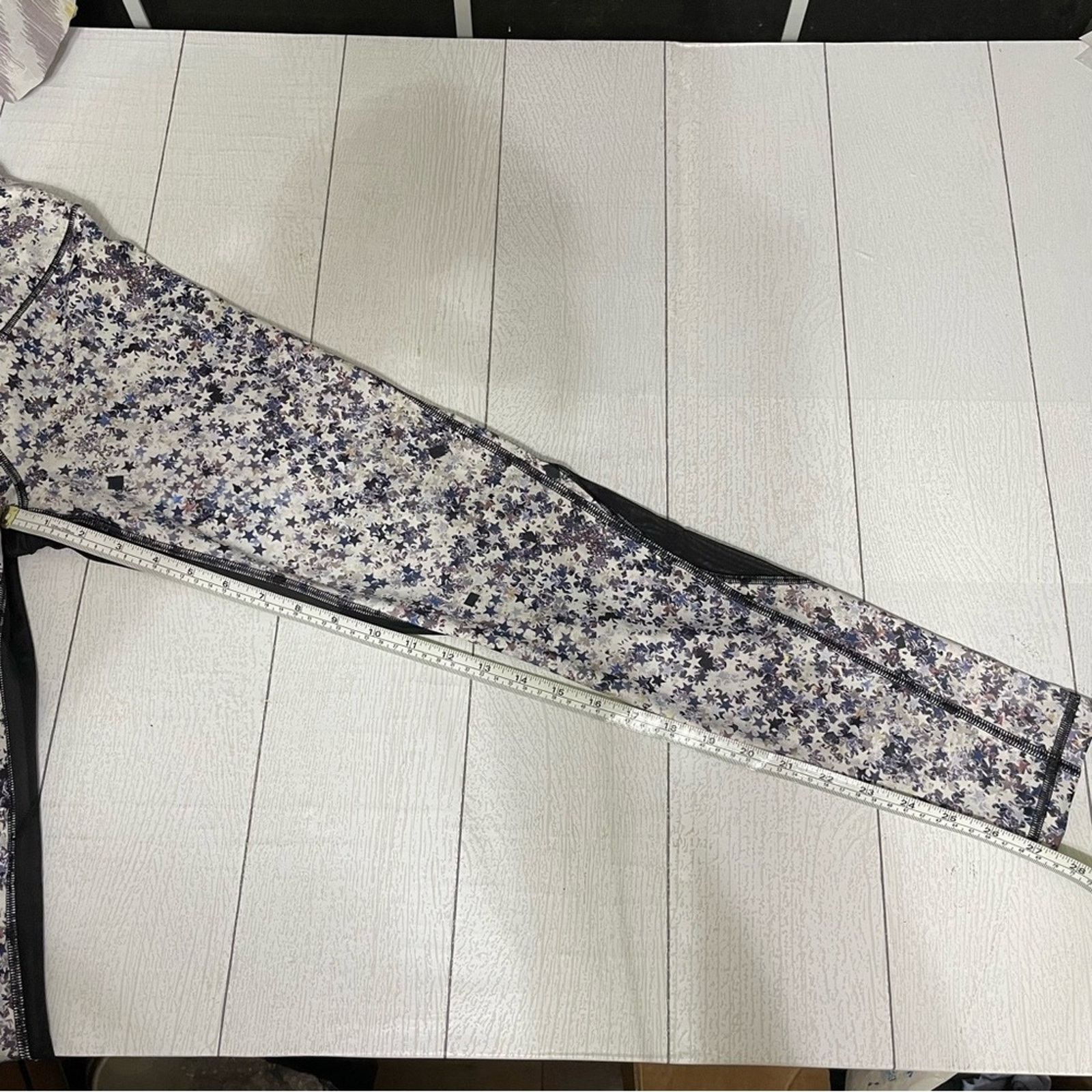 Victoria's Secret Victoria’s Secret VSX Sport Star Print Mesh Leggings Small Size 27" / US 4 / IT 40 - 6 Thumbnail