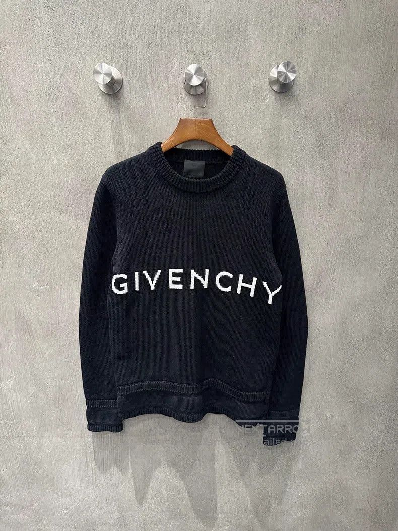 Givenchy Givenchy Knit sweater Size US S / EU 44-46 / 1 - 1 Thumbnail