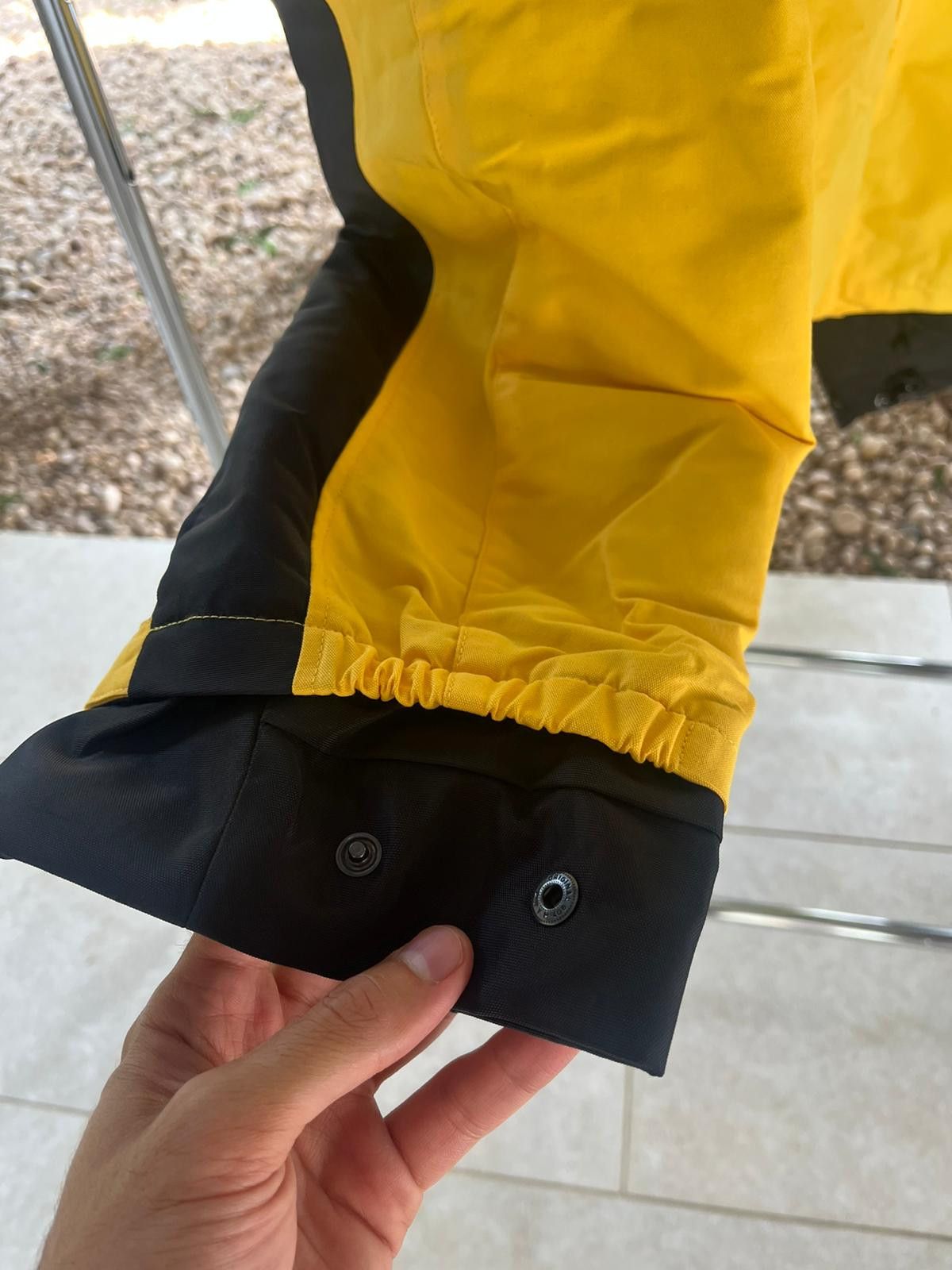 Vetements SS18 DHL Parka in Yellow Size US S / EU 44-46 / 1 - 2 Thumbnail