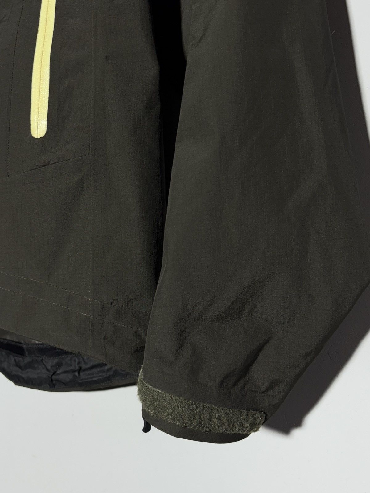 Arc'teryx Arc’Teryx Gore-Tex Paclite Shell Jacket Dark Green Size S / US 4 / IT 40 - 6 Thumbnail