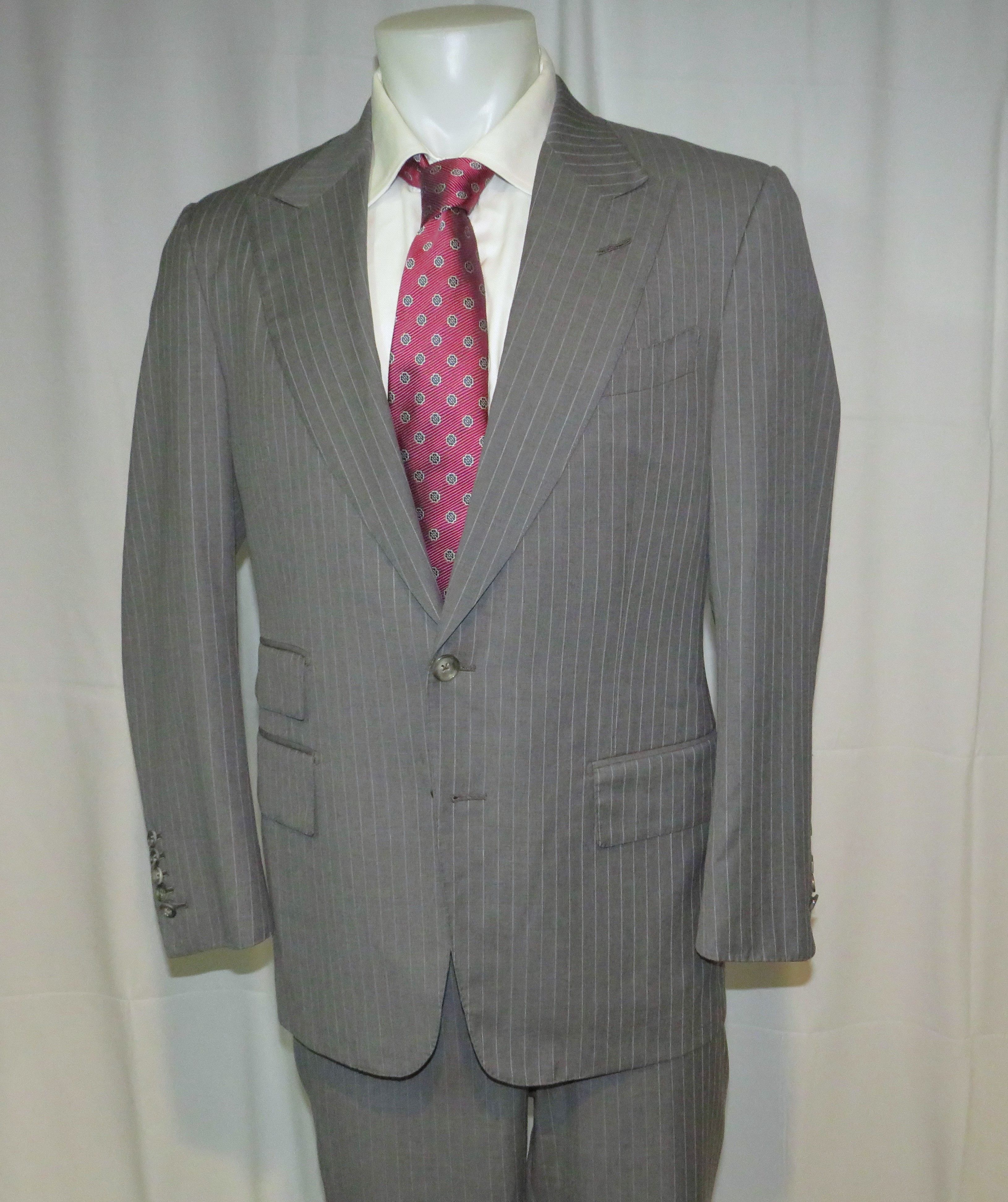 Tom Ford Shelton Gray Stripe Current Two Button Suit 40R Size 40R - 4 Thumbnail