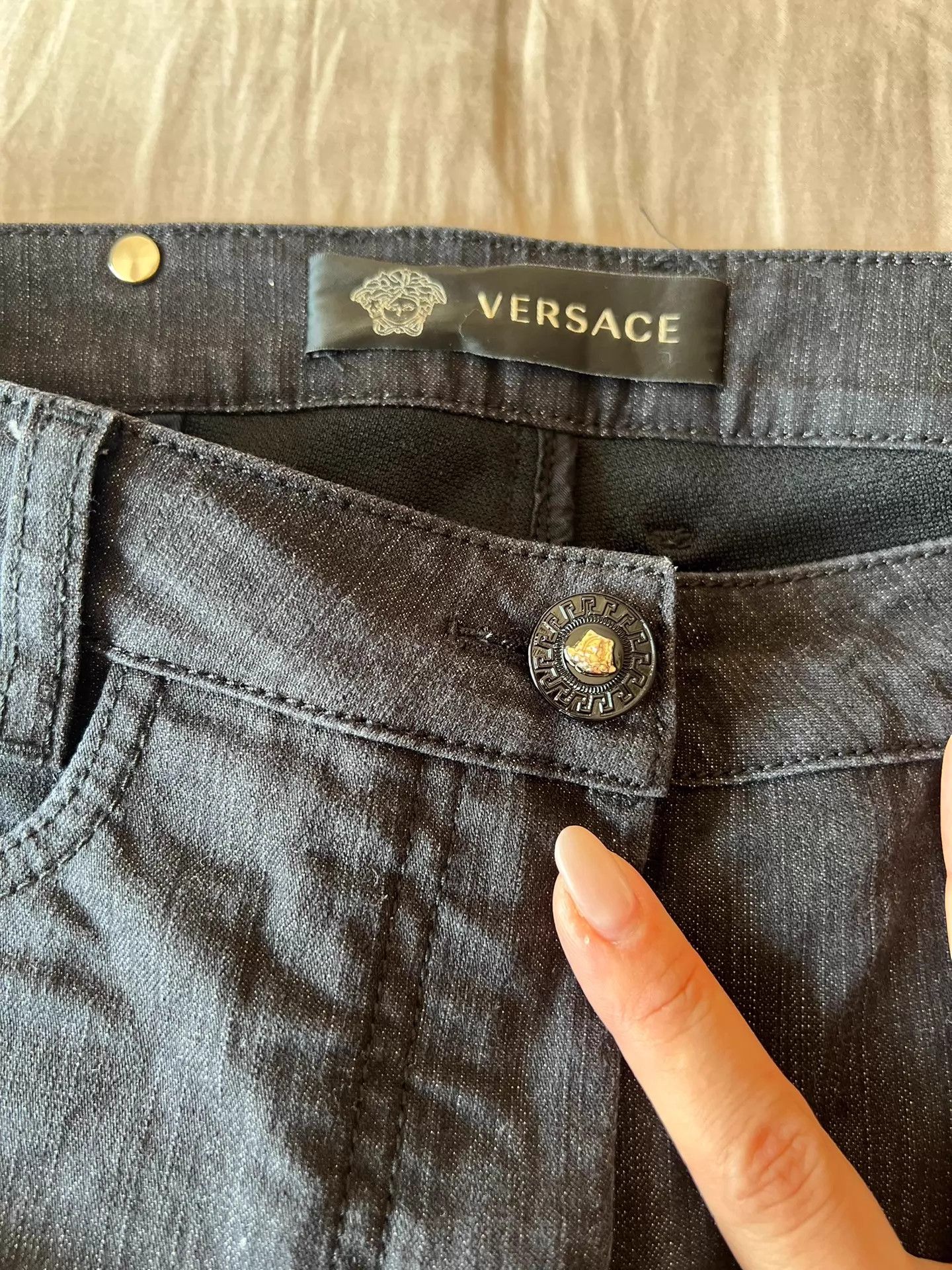 Versace VERSACE Black Jeans Women's 26 Hem Slit Worn Size 26" / US 2 / IT 38 - 3 Thumbnail