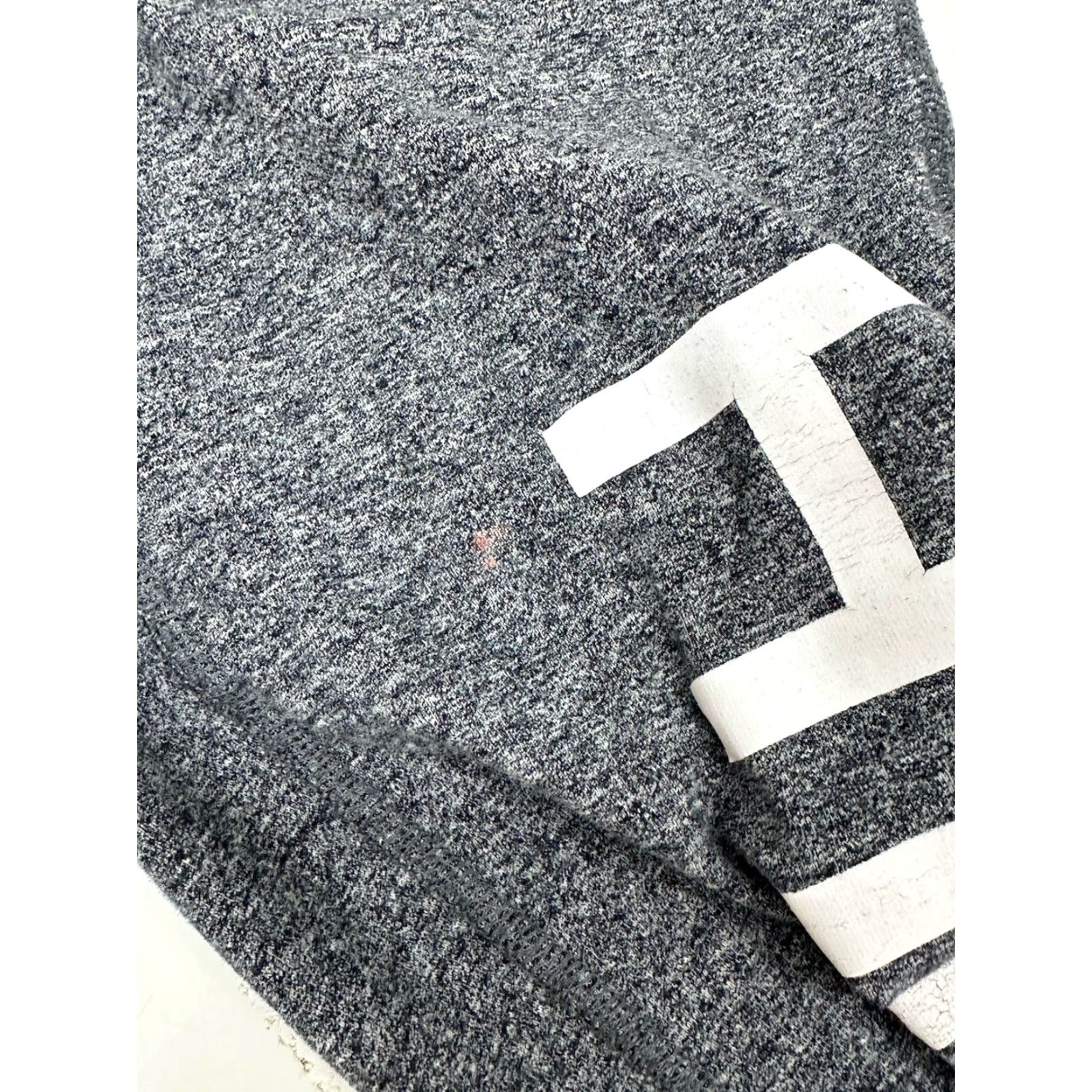 Tommy Hilfiger Tommy Hilfiger Sport Capris Leggings Size Medium Gray Logo Shirt Women Capri Regular Cotton Spandex Breathable Size 32" / US 10 / IT 46 - 7 Thumbnail
