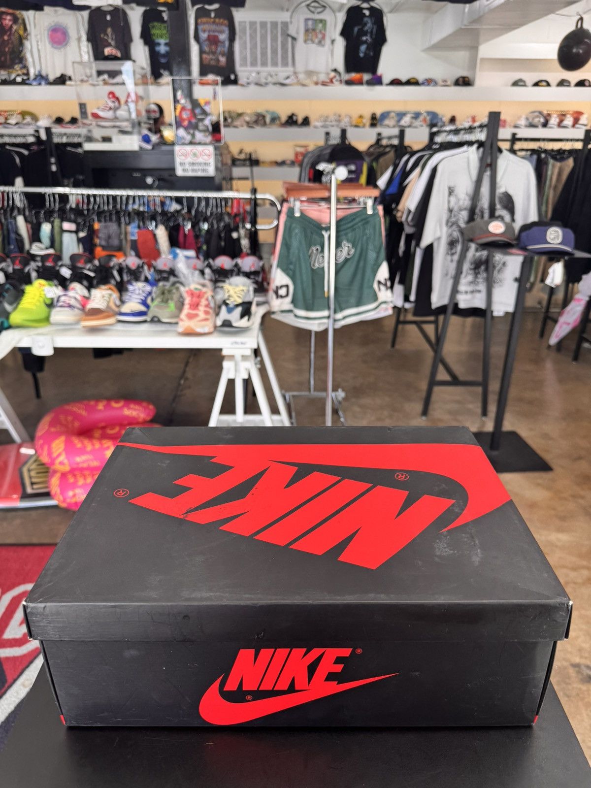 Jordan Brand Air Jordan 1 High Spider-Man Origin Story Size 10.5 (2018) Size US 10.5 / EU 43-44 - 16 Thumbnail