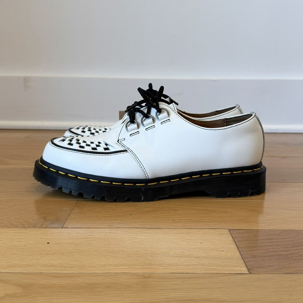 Dr. Martens Dr. Martens Ramsey Smooth Leather Creepers White US 10 Size US 10 / EU 43 - 1 Thumbnail