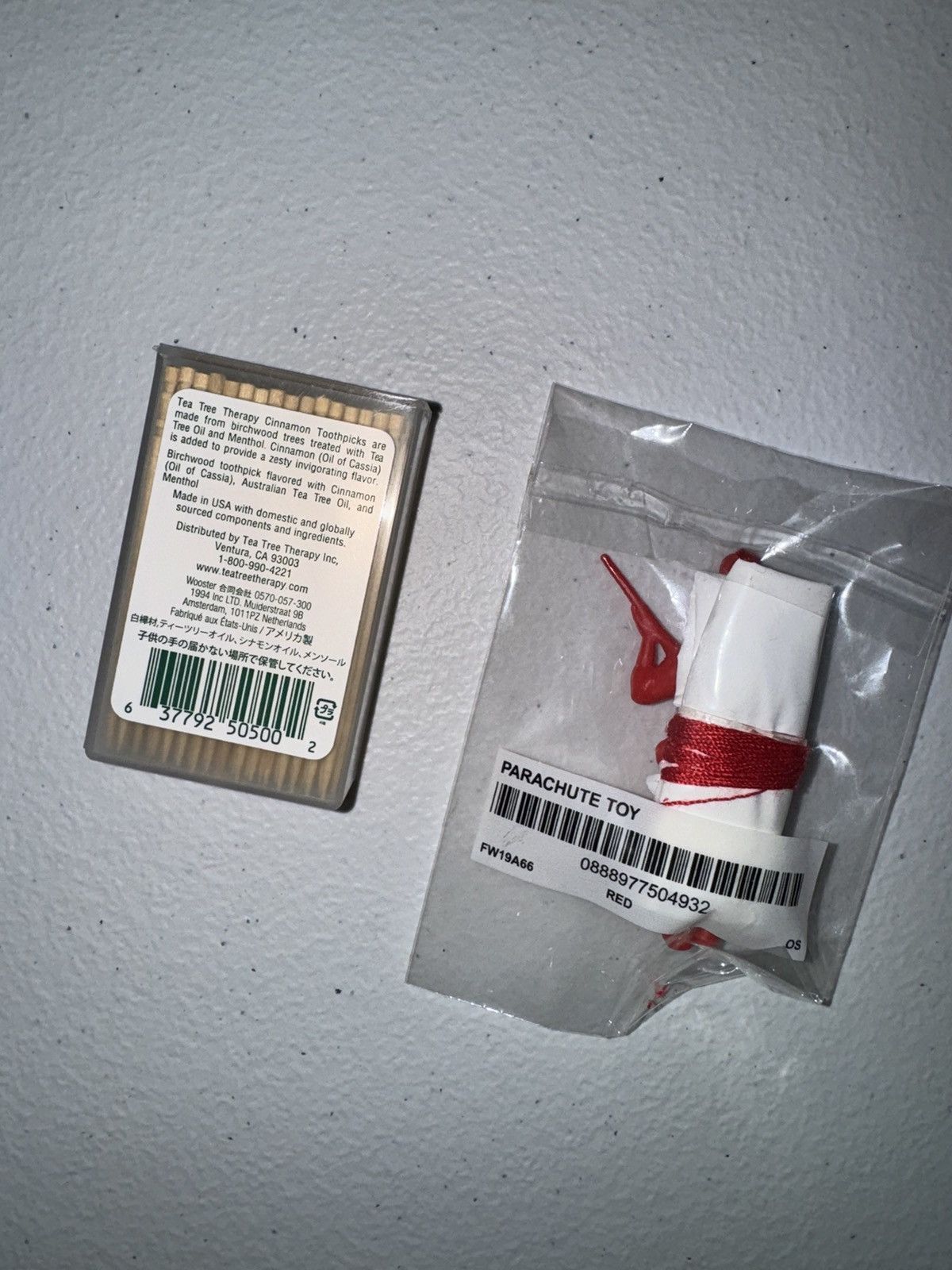 Supreme Mini Parachute Man FW19 & Supreme Toothpicks Size ONE SIZE - 2 Thumbnail
