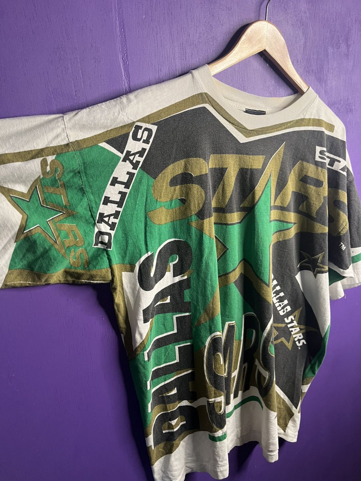 NBA × NHL × Vintage Vintage 1993 Magic Johnson Dallas stars AOP t-shirt Size US XL / EU 56 / 4 - 3 Thumbnail