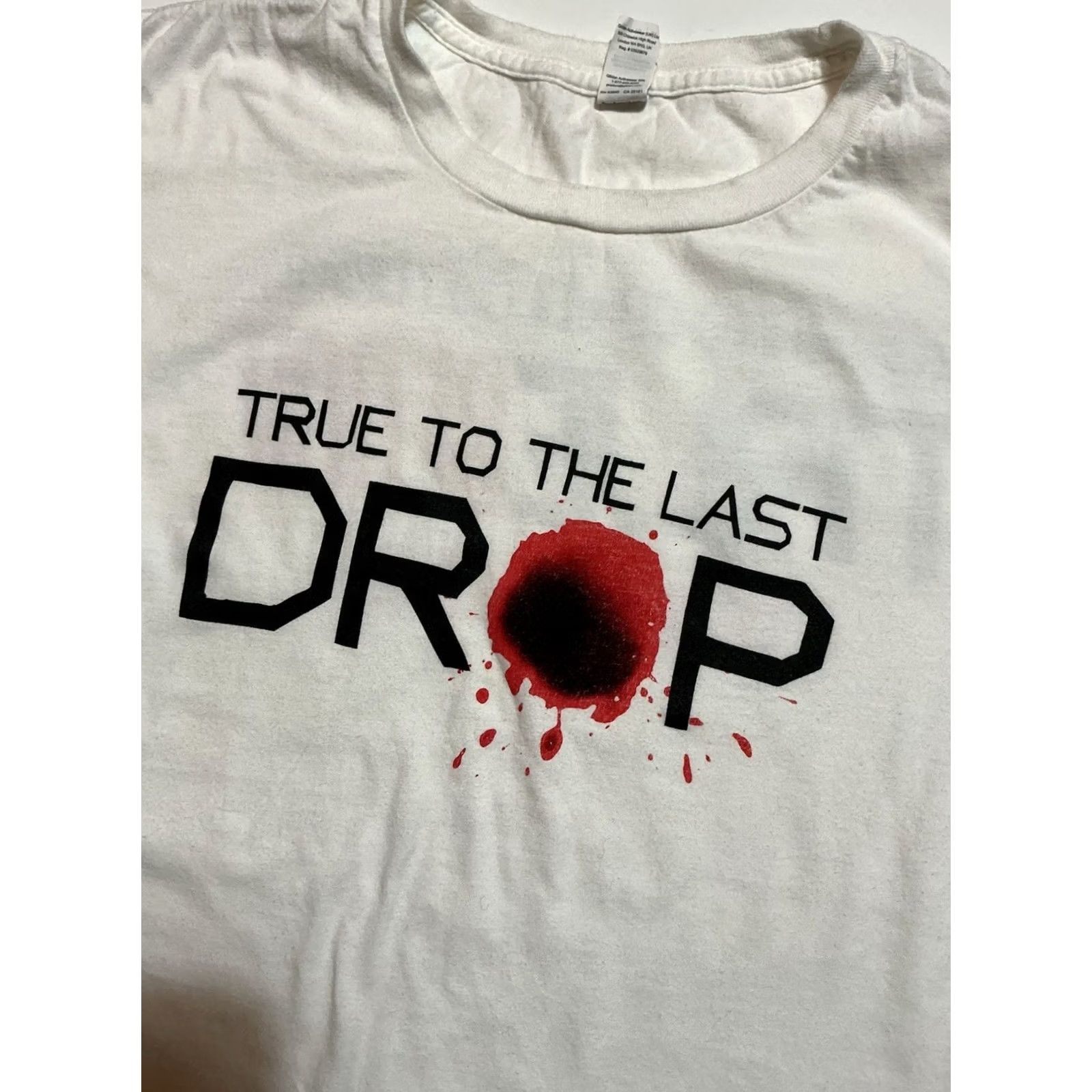 Anvil VINTAGE HBO True Blood 2014 Comic Con True To The Last Drop Graphic S/S T-Shirt XL Men White Graphic Shirt XL Mens White True Blood Comics 2010s Size US XL / EU 56 / 4 - 7 Thumbnail
