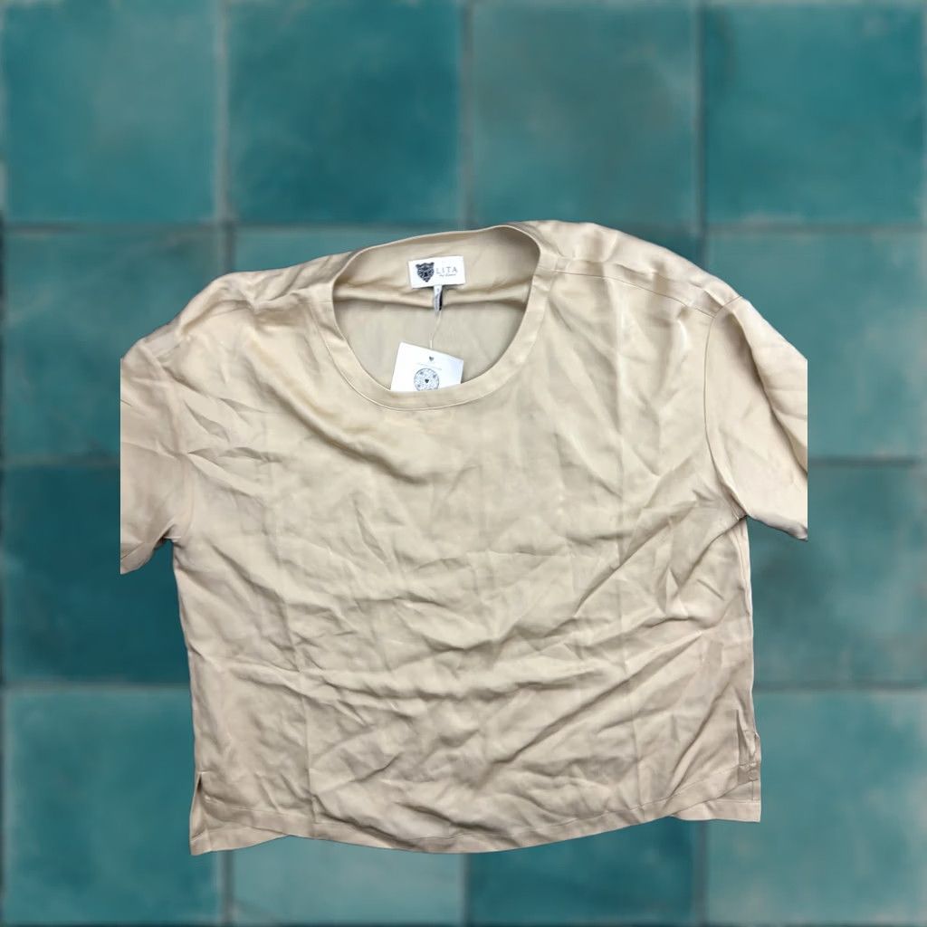 Vintage LITA by Ciara Shirt Womens Small Beige Silk Satin Crew Neck Basic Top Size S / US 4 / IT 40 - 1 Thumbnail