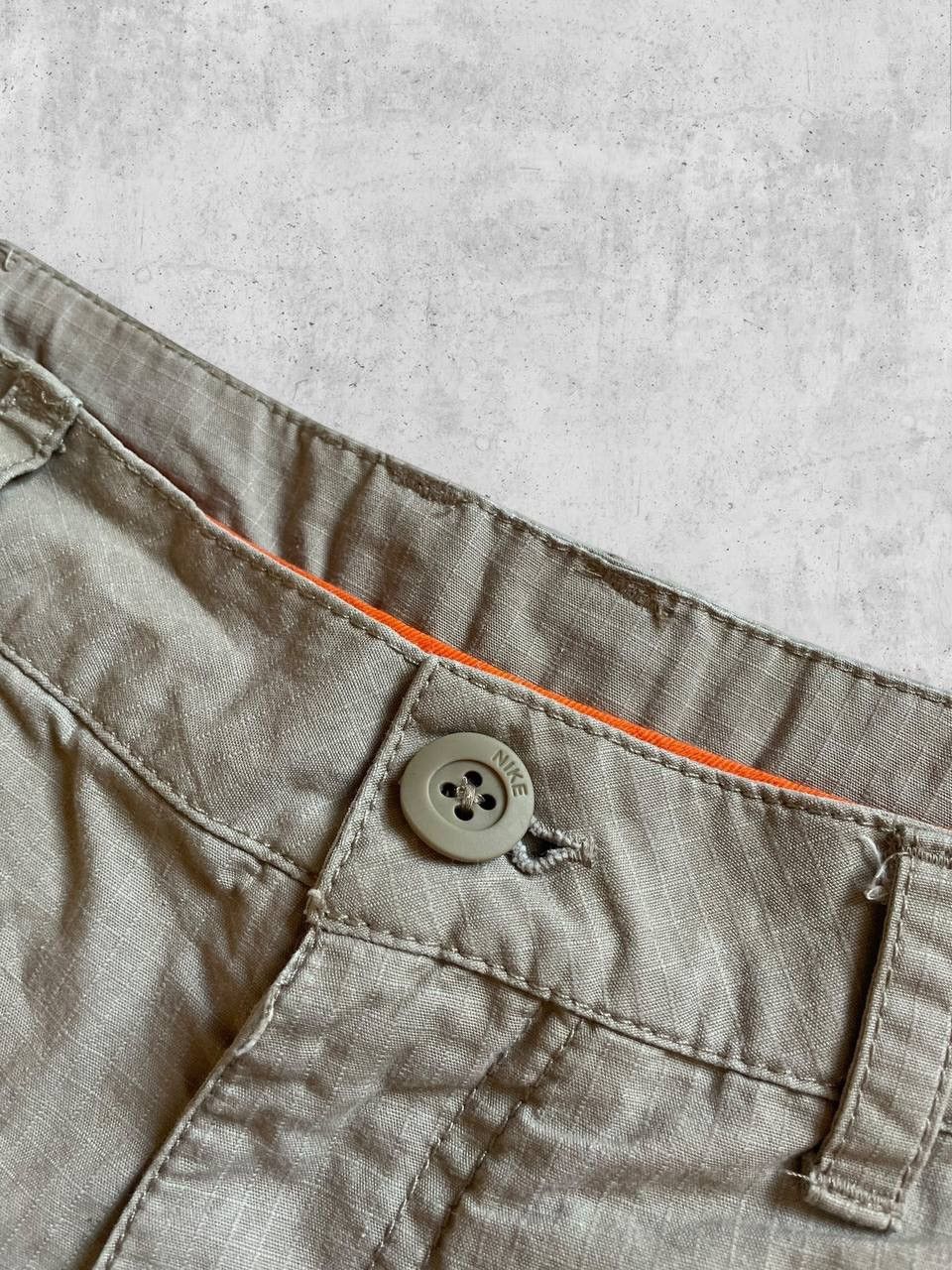 Nike × Vintage Nike vintage cargo Embroidered Logo Swoosh shorts Size US 34 / EU 50 - 6 Thumbnail