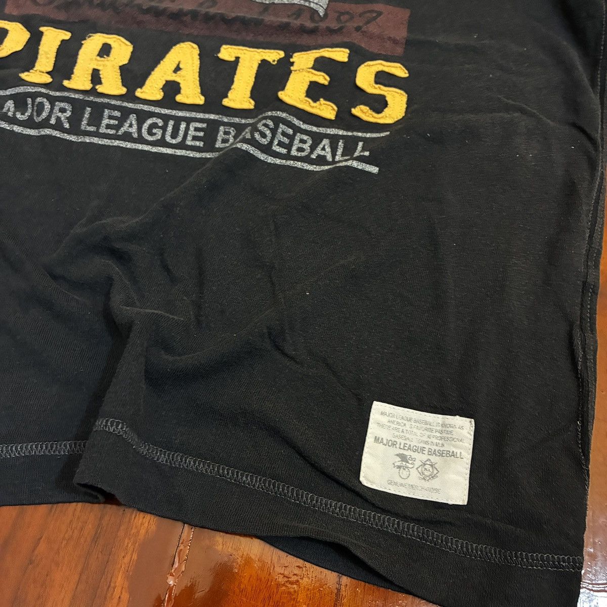 Uniqlo Uniqlo MLB vintage Size US M / EU 48-50 / 2 - 4 Thumbnail