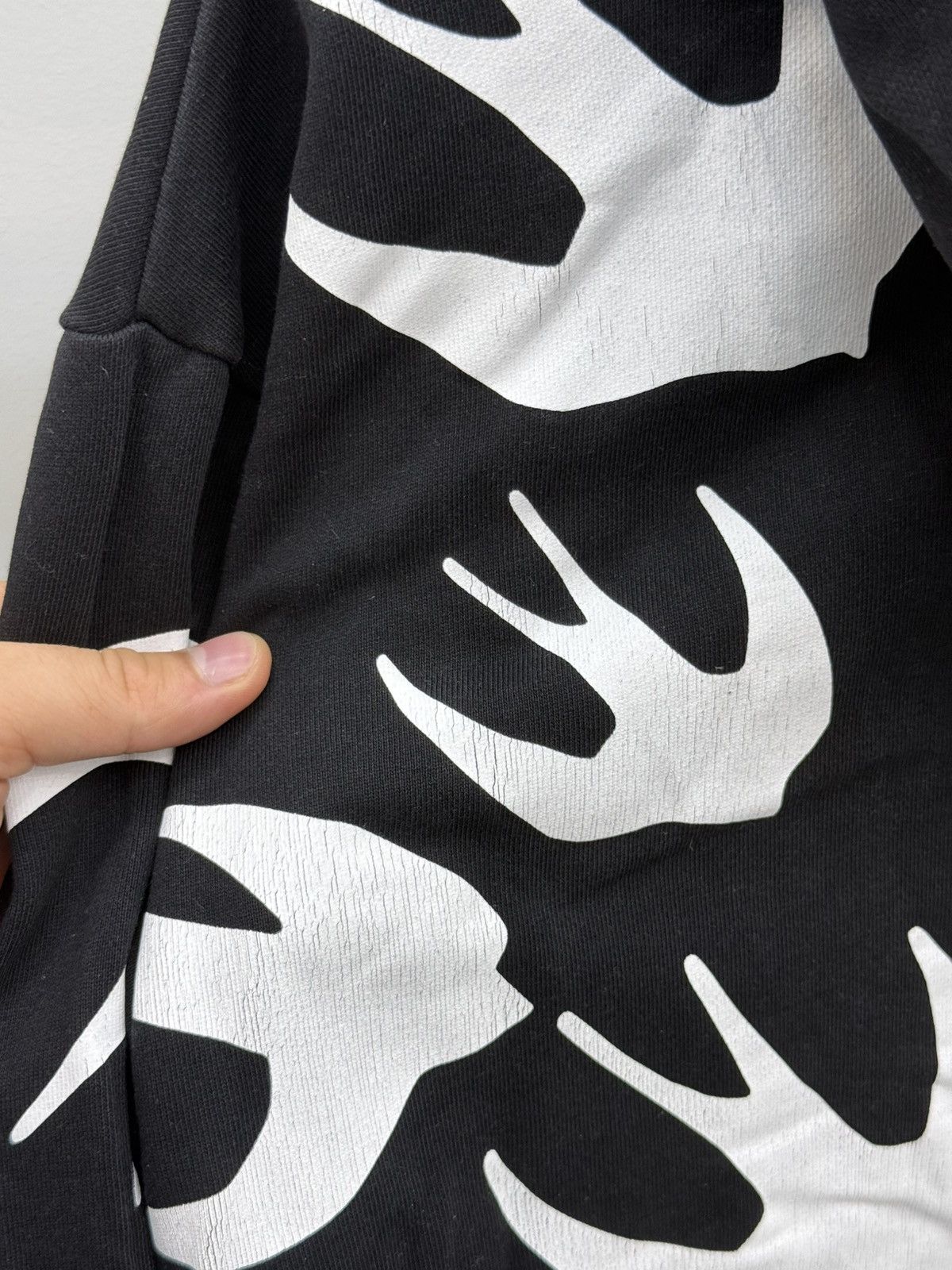 McQ Alexander McQueen McQ by Alexander McQueen Swallow Cotton Hoodie Size US L / EU 52-54 / 3 - 3 Thumbnail