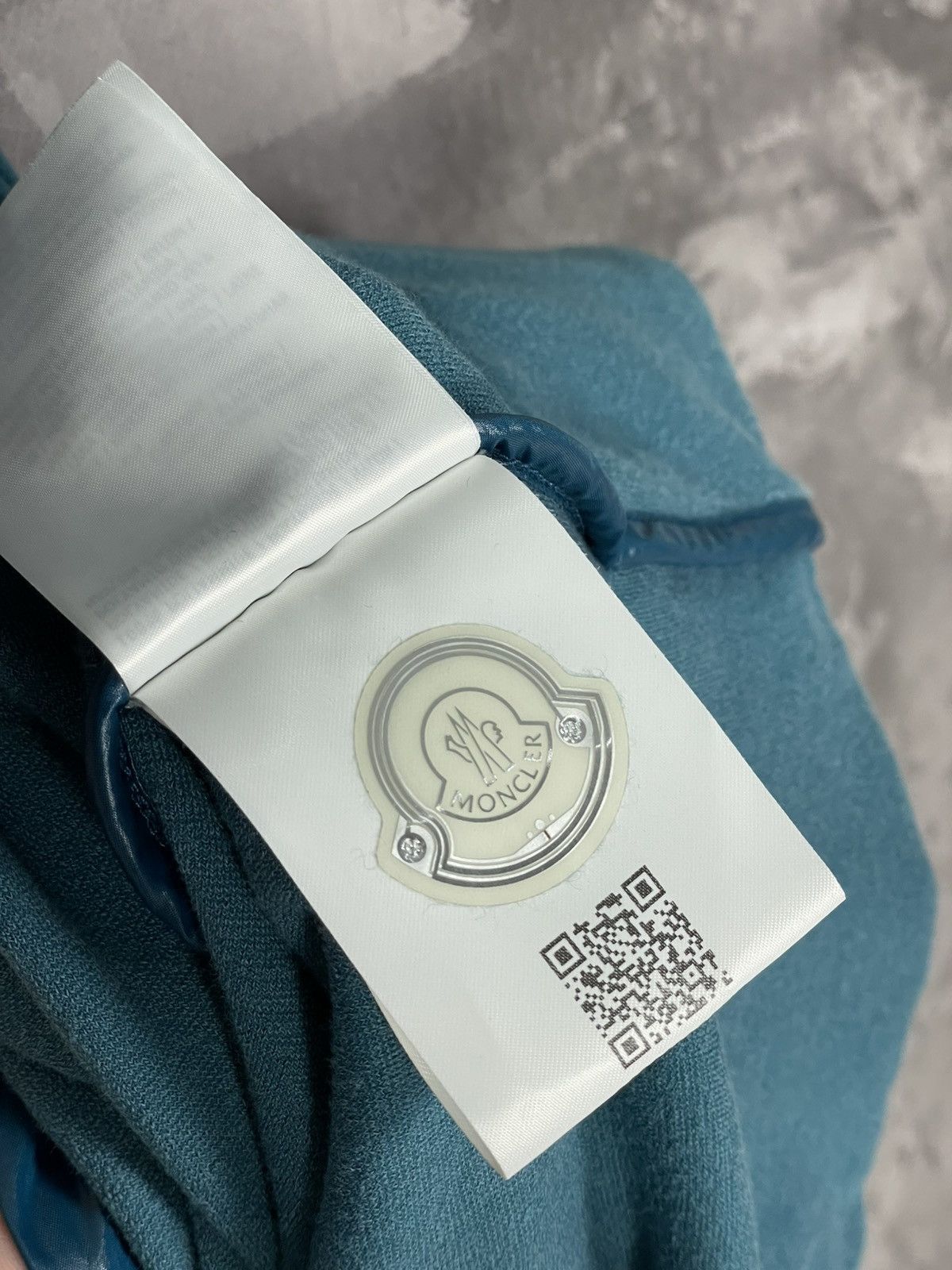 Moncler Moncler Luxury Velour Glamour Zip-Up Hoodie Size XS / US 0-2 / IT 36-38 - 15 Thumbnail