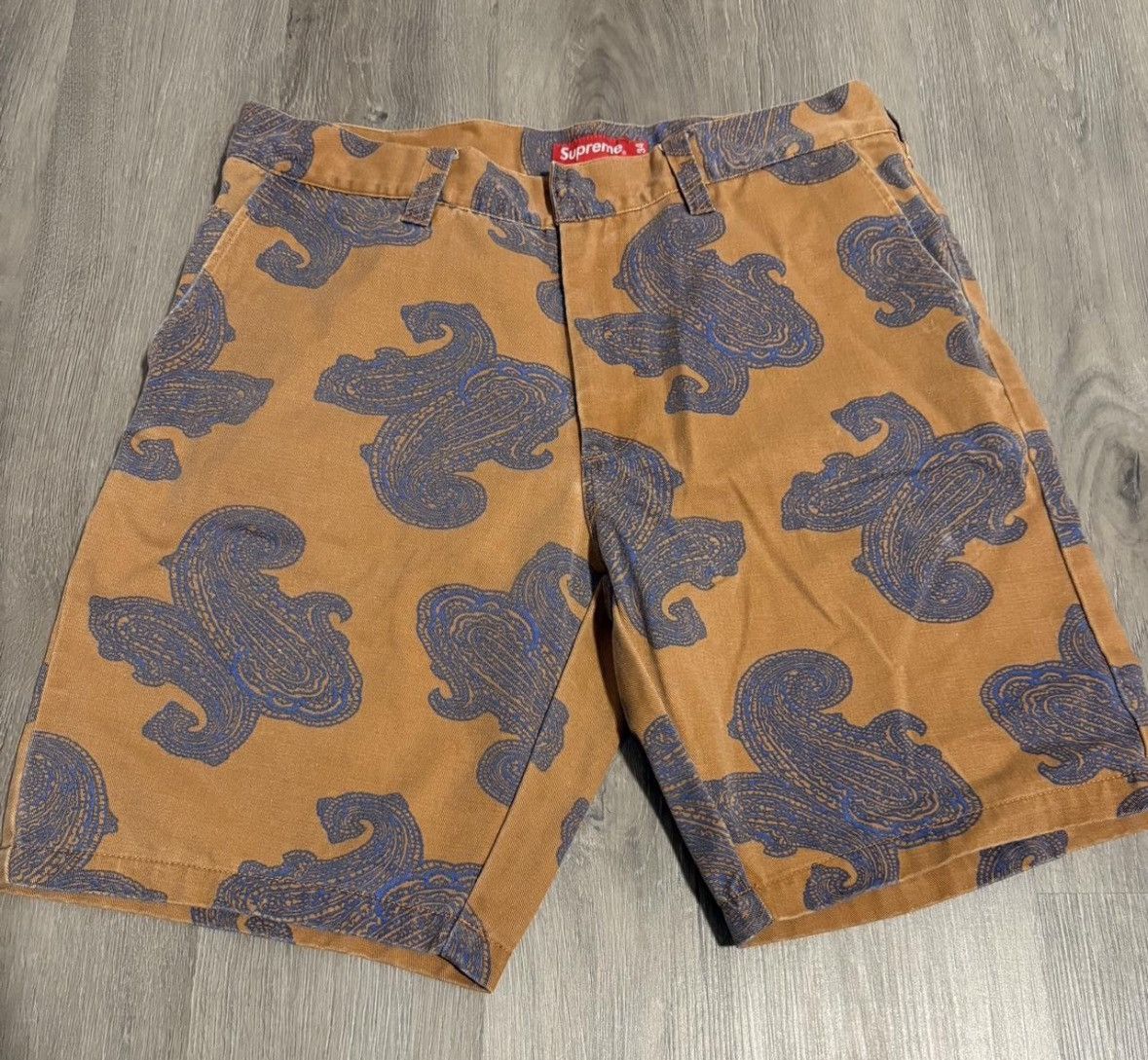 Supreme Supreme Khaki Shorts, Authentic Supreme, Size 34 Size US 34 / EU 50 - 1 Thumbnail