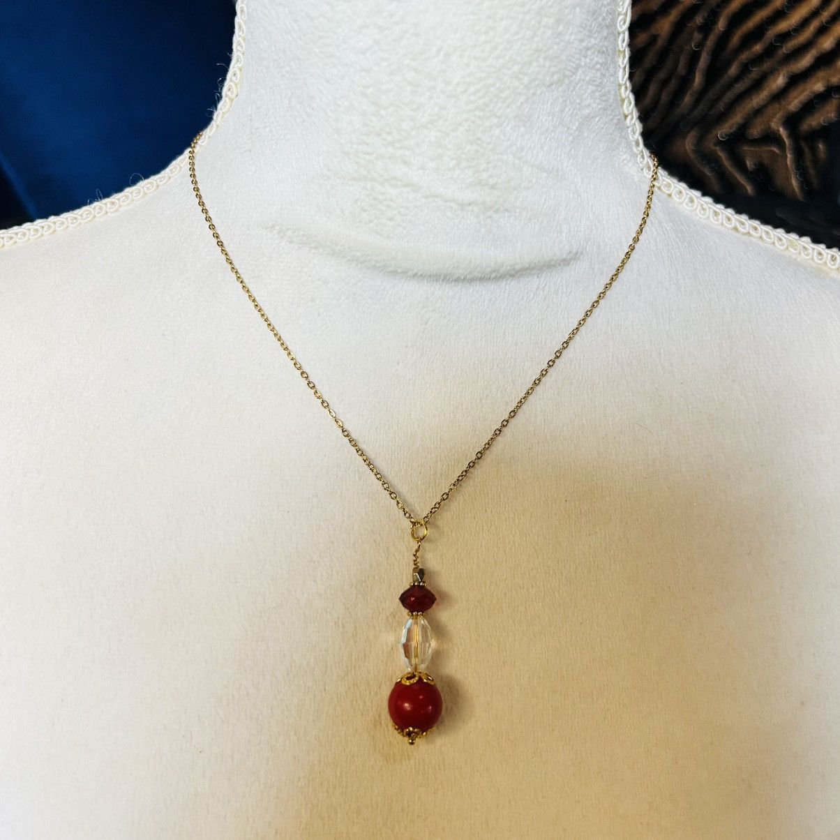 Handmade Handcrafted vintage bead crystal drop pendant necklace Size ONE SIZE - 3 Thumbnail