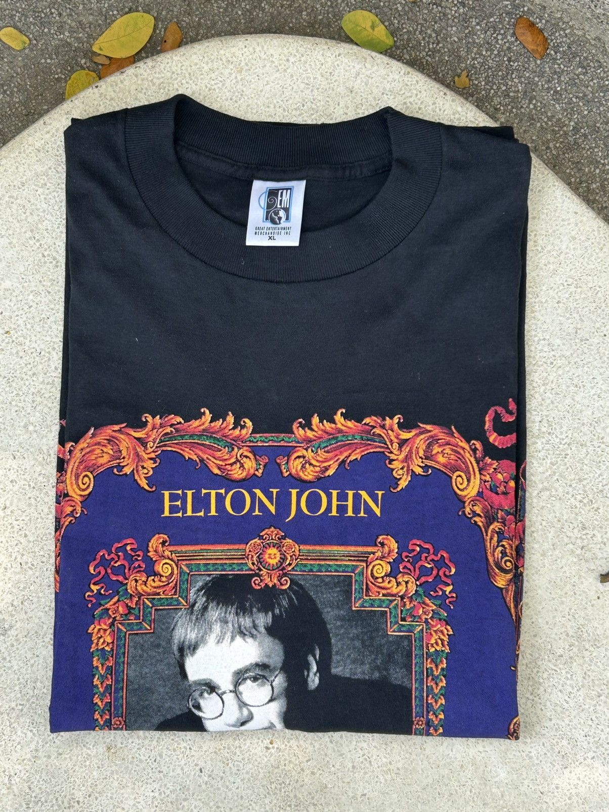 Band Tees Elton John 1992 1993 Versace Size US XL / EU 56 / 4 - 4 Thumbnail