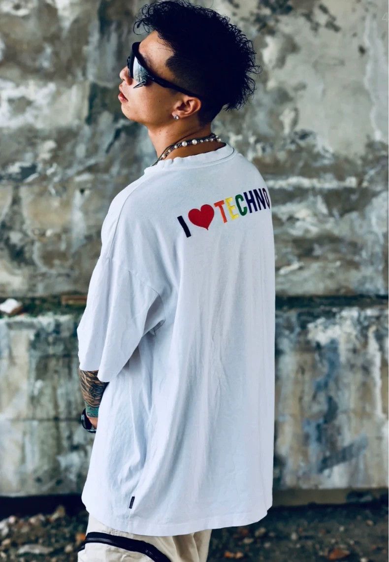 Balenciaga Balenciaga Rainbow embroidered white short sleeves Size US S / EU 44-46 / 1 - 7 Thumbnail