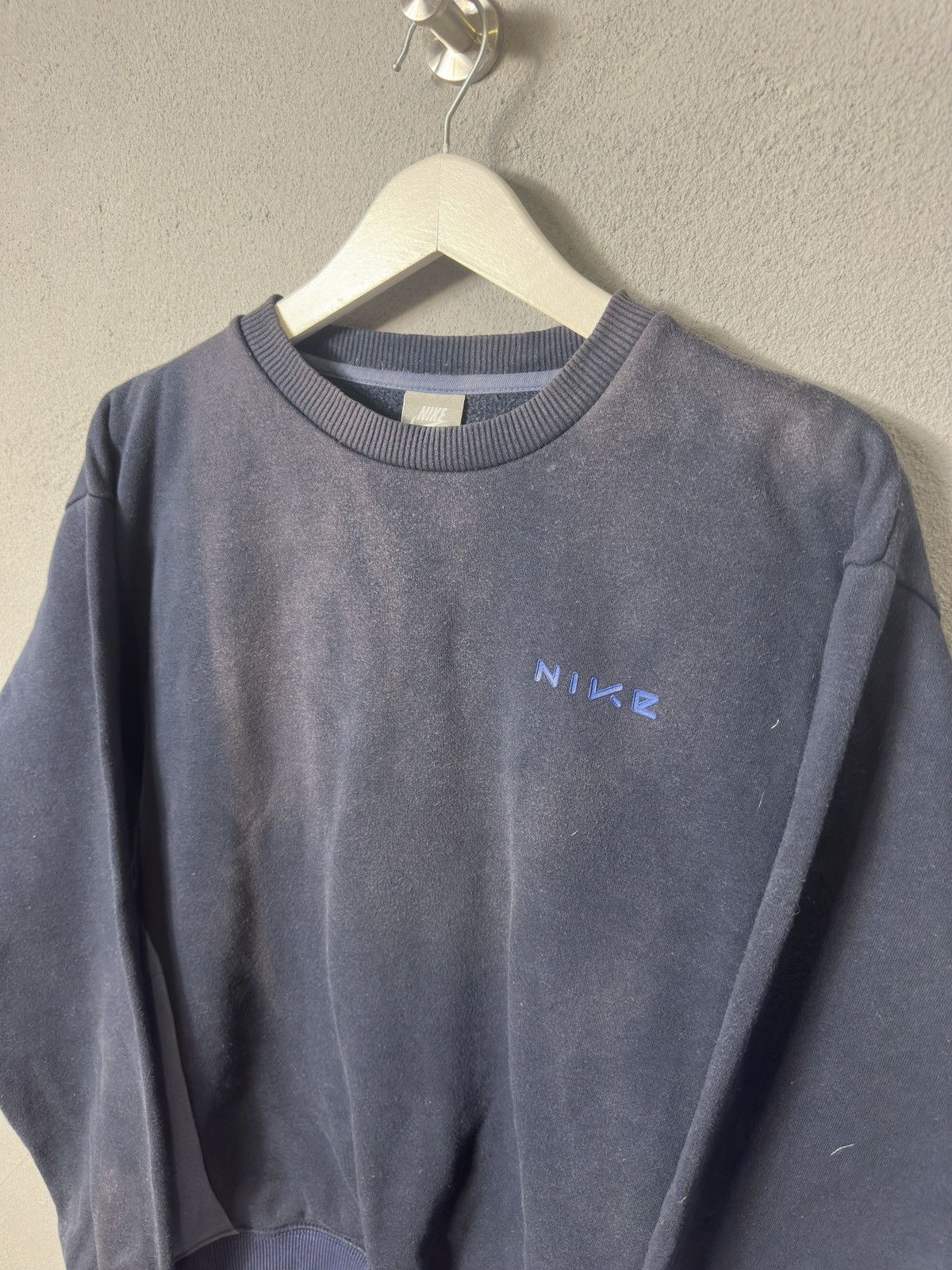 Nike × Vintage Nike Vintage Y2K Faded Sweatshirt Size US L / EU 52-54 / 3 - 3 Thumbnail