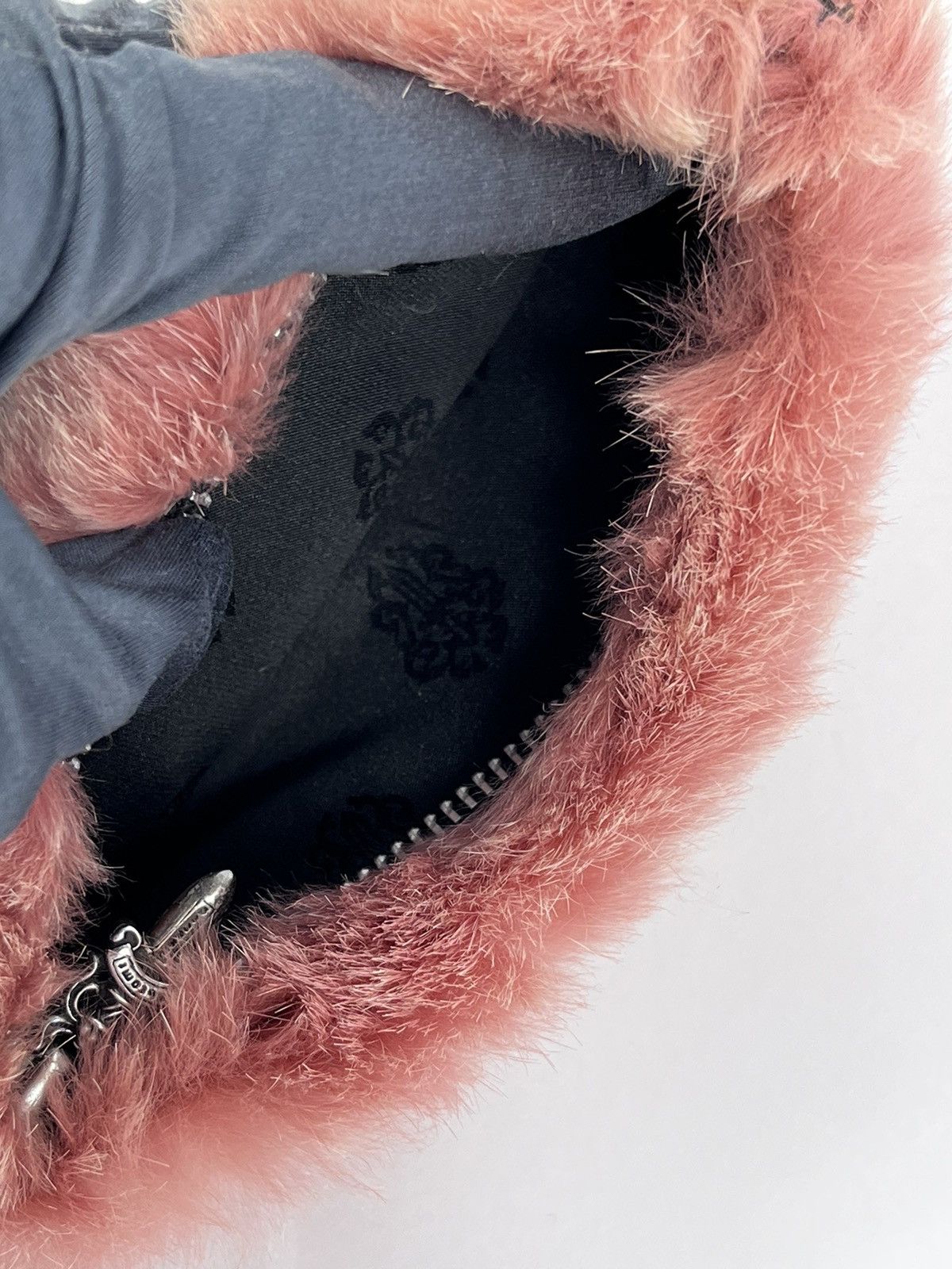 Chrome Hearts SUPER SOFT FUR MINI PINK POUCH Size ONE SIZE - 4 Thumbnail
