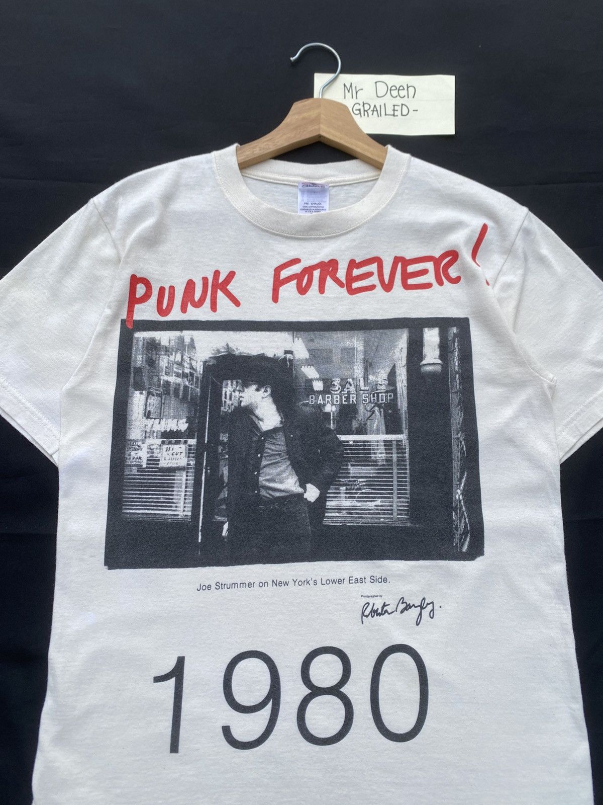Band Tees Vintage Joe Strummer The Clash Punk Forever Photo T-shirt Size US S / EU 44-46 / 1 - 1 Thumbnail