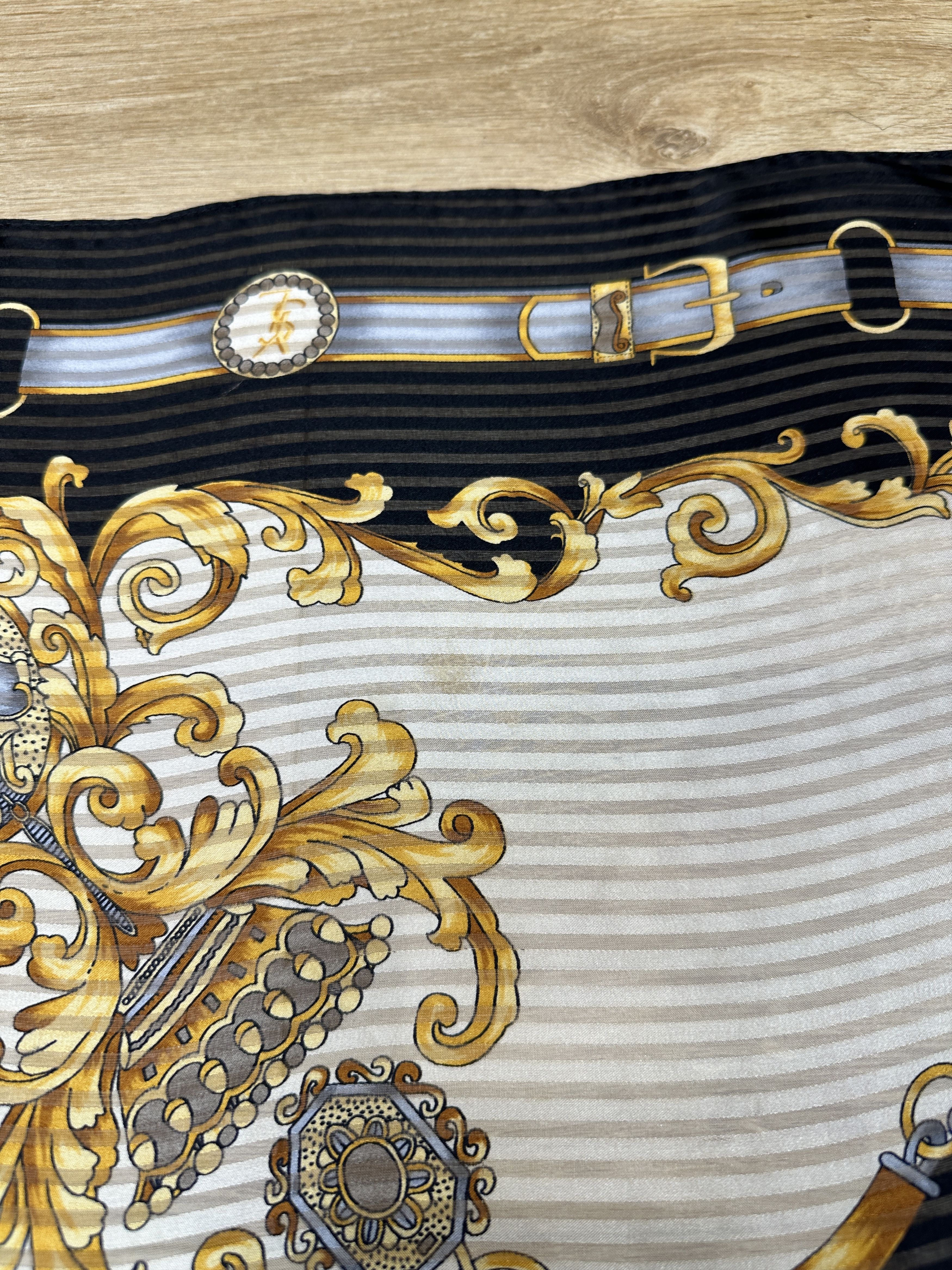 Yves Saint Laurent Yves Saint Laurent Silk Scarf Baroque Chain 85cm Square Size ONE SIZE - 9 Thumbnail
