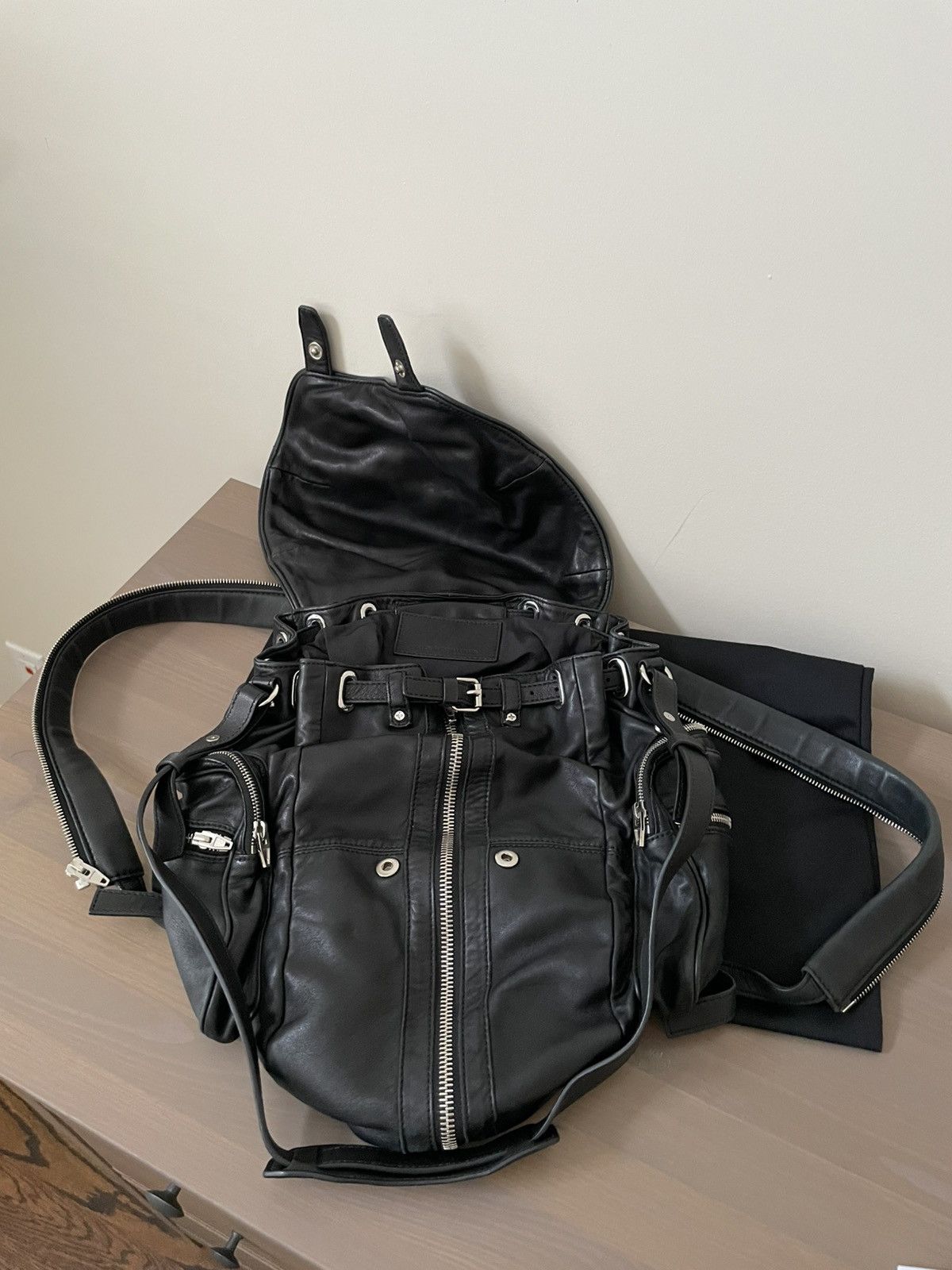 Alexander Wang Alexander Wang Marti convertiable backpack black leather Size ONE SIZE - 12 Thumbnail