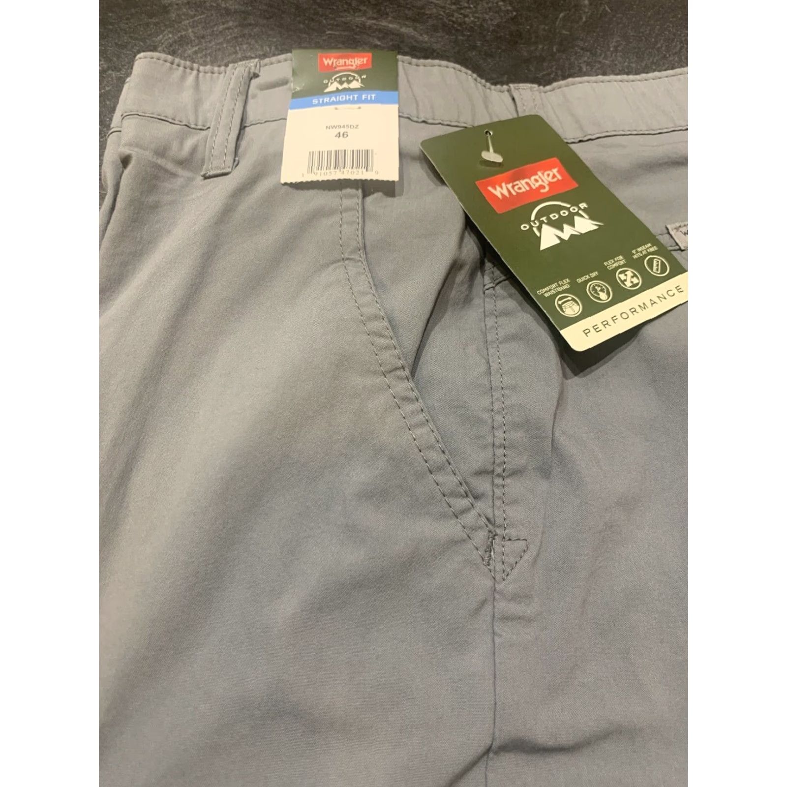 Wrangler Wrangler Relaxed Fit Zip Cargo Shorts 10" Inseam Gray Size 46 | Men's Outdoor Casual Workwear Size US 30 / EU 46 - 2 Thumbnail