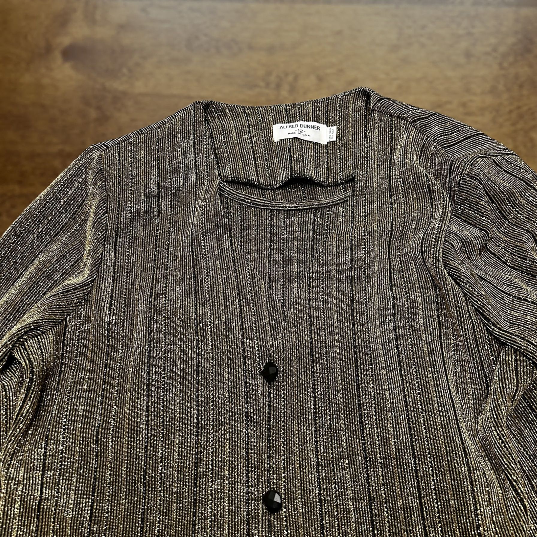 Vintage VINTAGE Alfred Dunner Cardigan Sweater Womens 12 Gold Striped Knit Button Long Sleeve Scoop Neck Metallic Size XL / US 12-14 / IT 48-50 - 1 Thumbnail