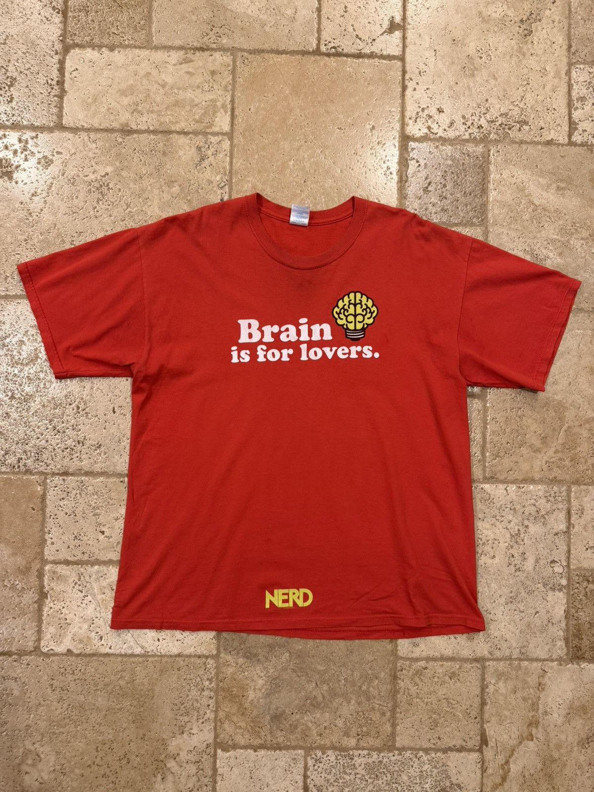 Vintage Vintage NERD “Brain is For Lovers” Red Distressed T-Shirt Size US XL / EU 56 / 4 - 3 Thumbnail