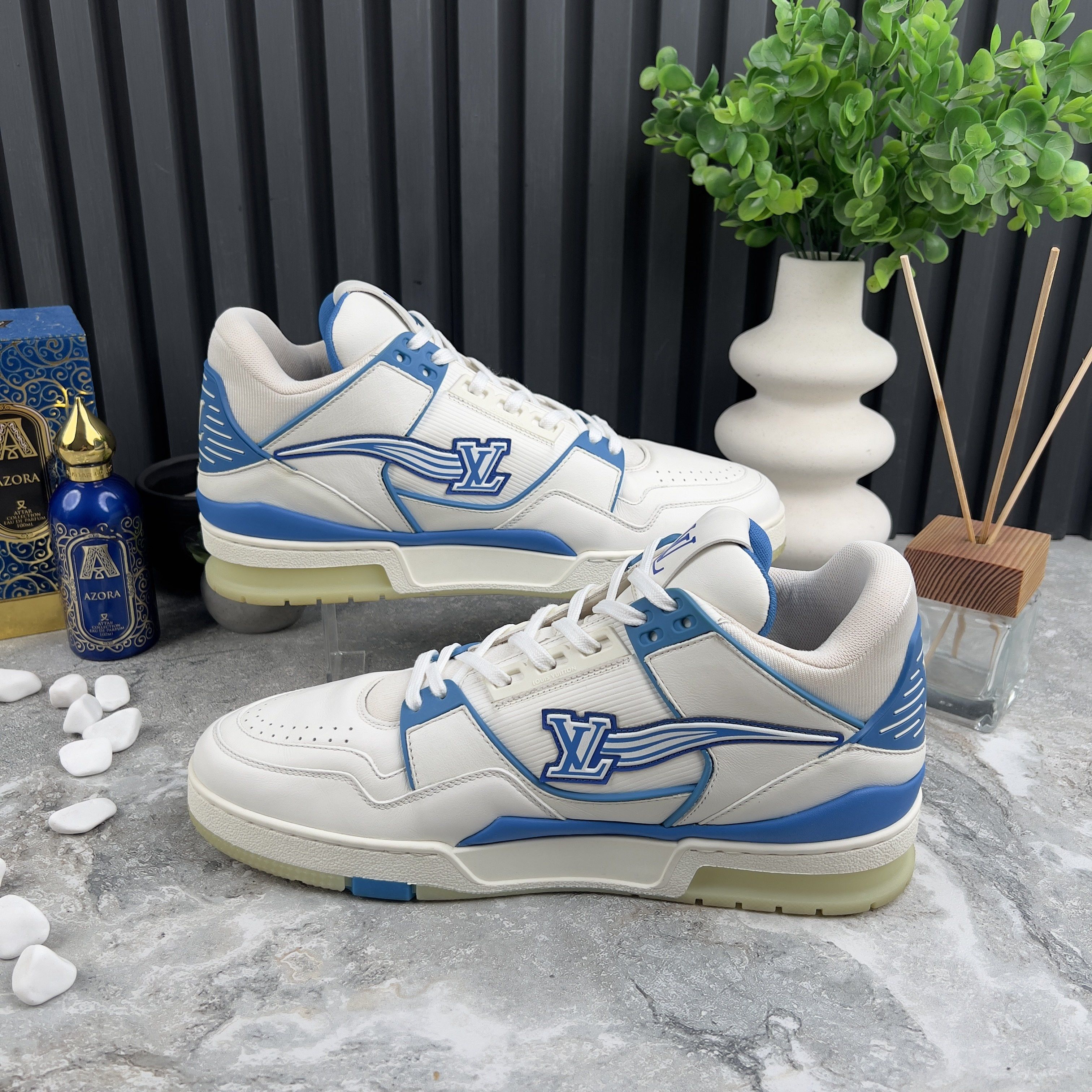 Louis Vuitton LV Trainer Azur White Blue Sneakers Size US 10 / EU 43 - 7 Thumbnail