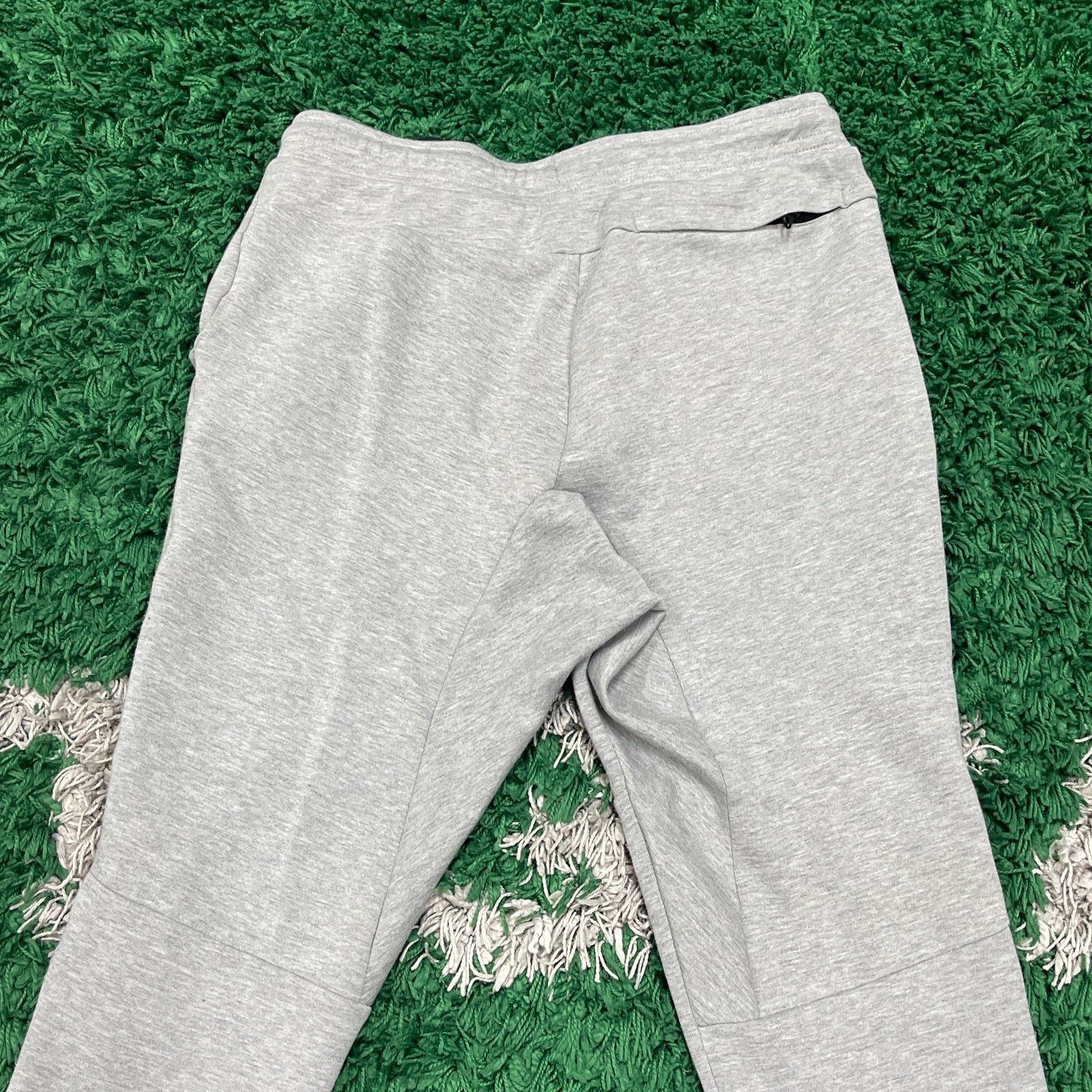 Nike Nike Sportswear Tech Fleece joggers Sweatpants size Medium Size US 30 / EU 46 - 8 Thumbnail