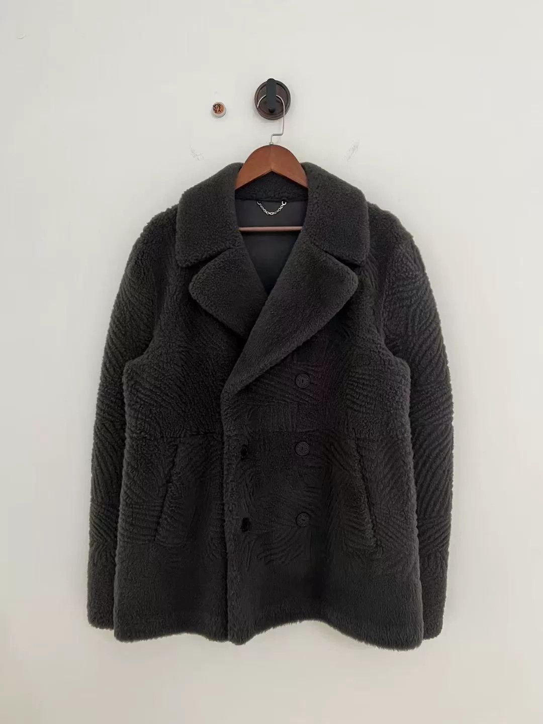 Louis Vuitton louis vuitton gray lambskin shearling coat Size US L / EU 52-54 / 3 - 1 Thumbnail