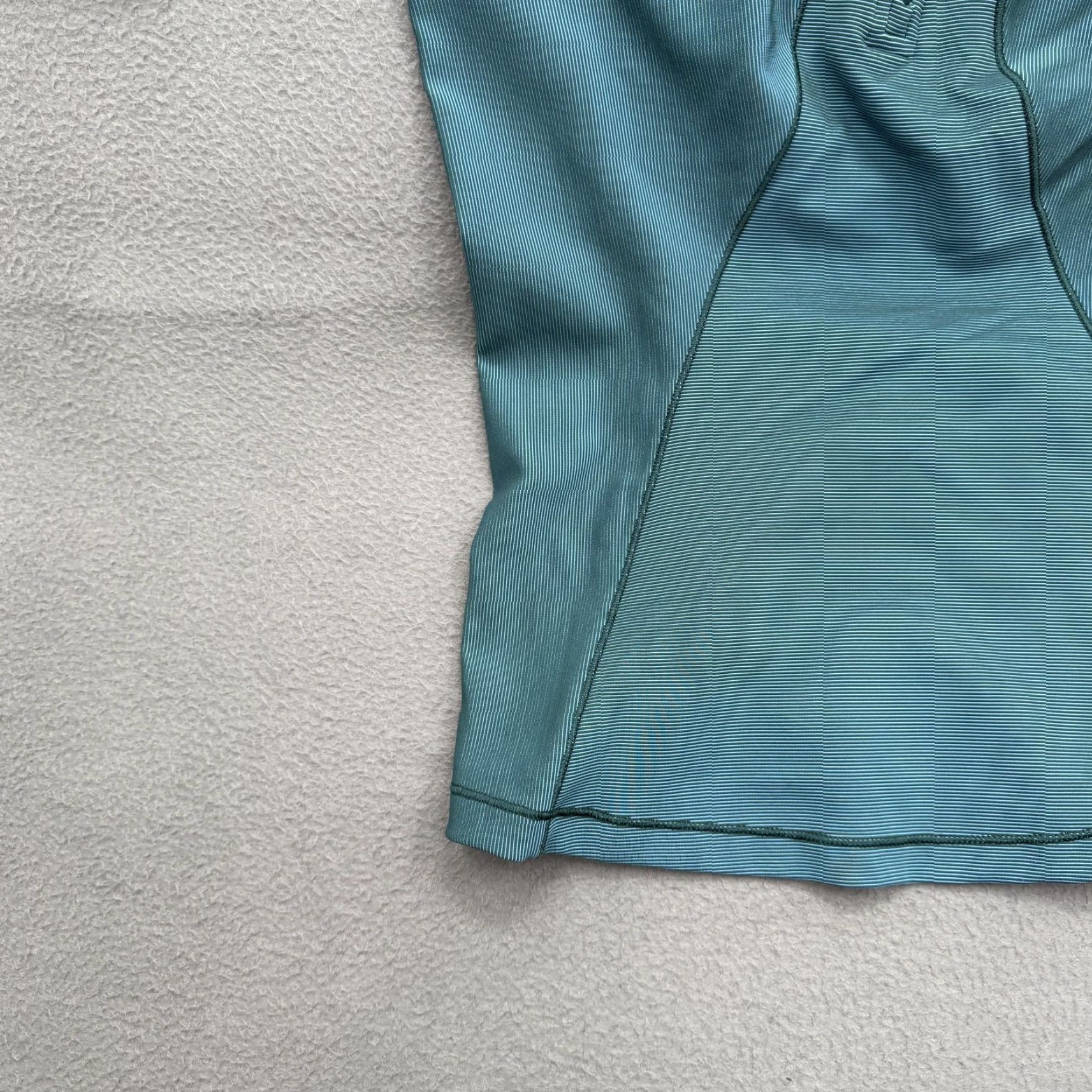 Lululemon Lululemon Shirt Womens Small Green Long Sleeve Quarter Zip Mock Neck Running Top Size S / US 4 / IT 40 - 5 Thumbnail