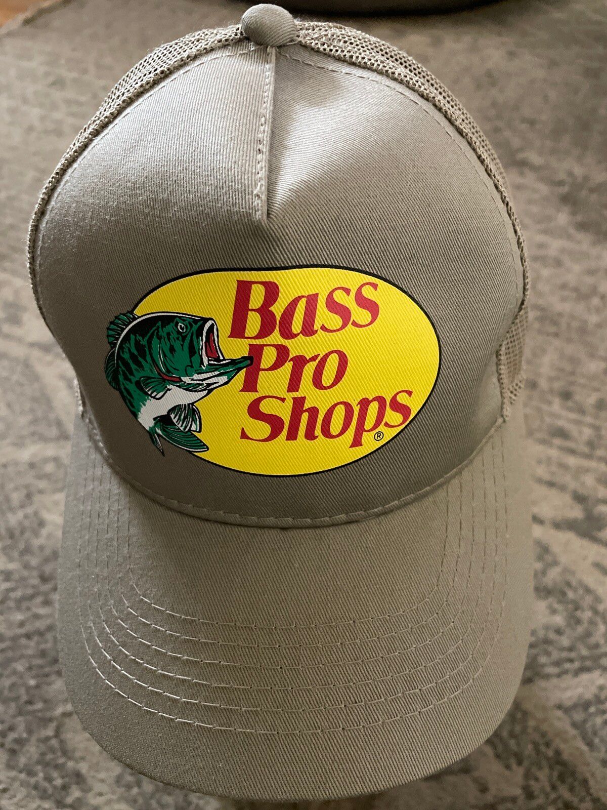 Vintage Bass Pro Shops Hat Beige Cap SnapBack Trucker Fishing Fish 🐠