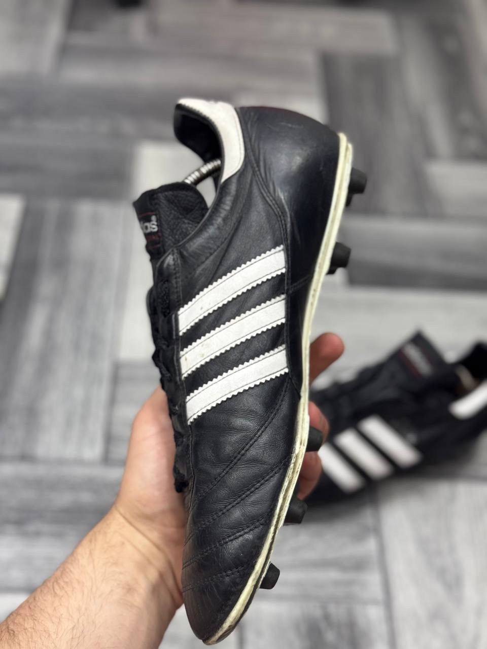 Adidas vintage adidas soccer shoes in good condition size 45 Size US 11.5 / EU 44-45 - 3 Thumbnail