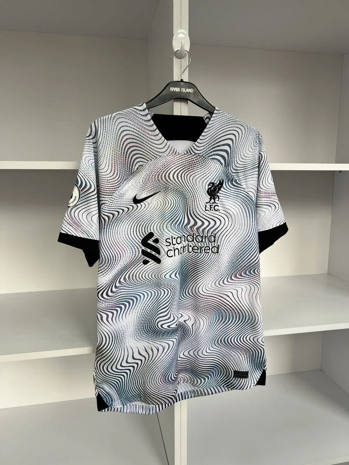 Nike × Vintage Nike Liverpool Darwin 22/23 Away Jersey Size US L / EU 52-54 / 3 - 6 Thumbnail