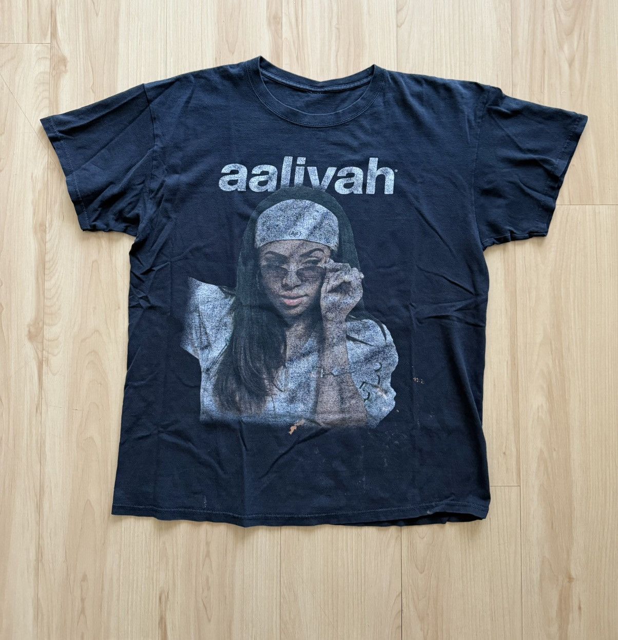 Vintage Vintage Aaliyah Y2K 2000s Promo Rap Hip Hop T Shirt Size US L / EU 52-54 / 3 - 1 Thumbnail