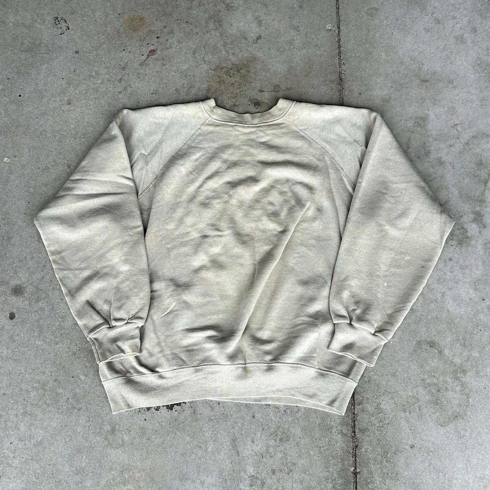 Hanes Vintage 90s Cabelas Crewneck Large Size US L / EU 52-54 / 3 - 4 Thumbnail