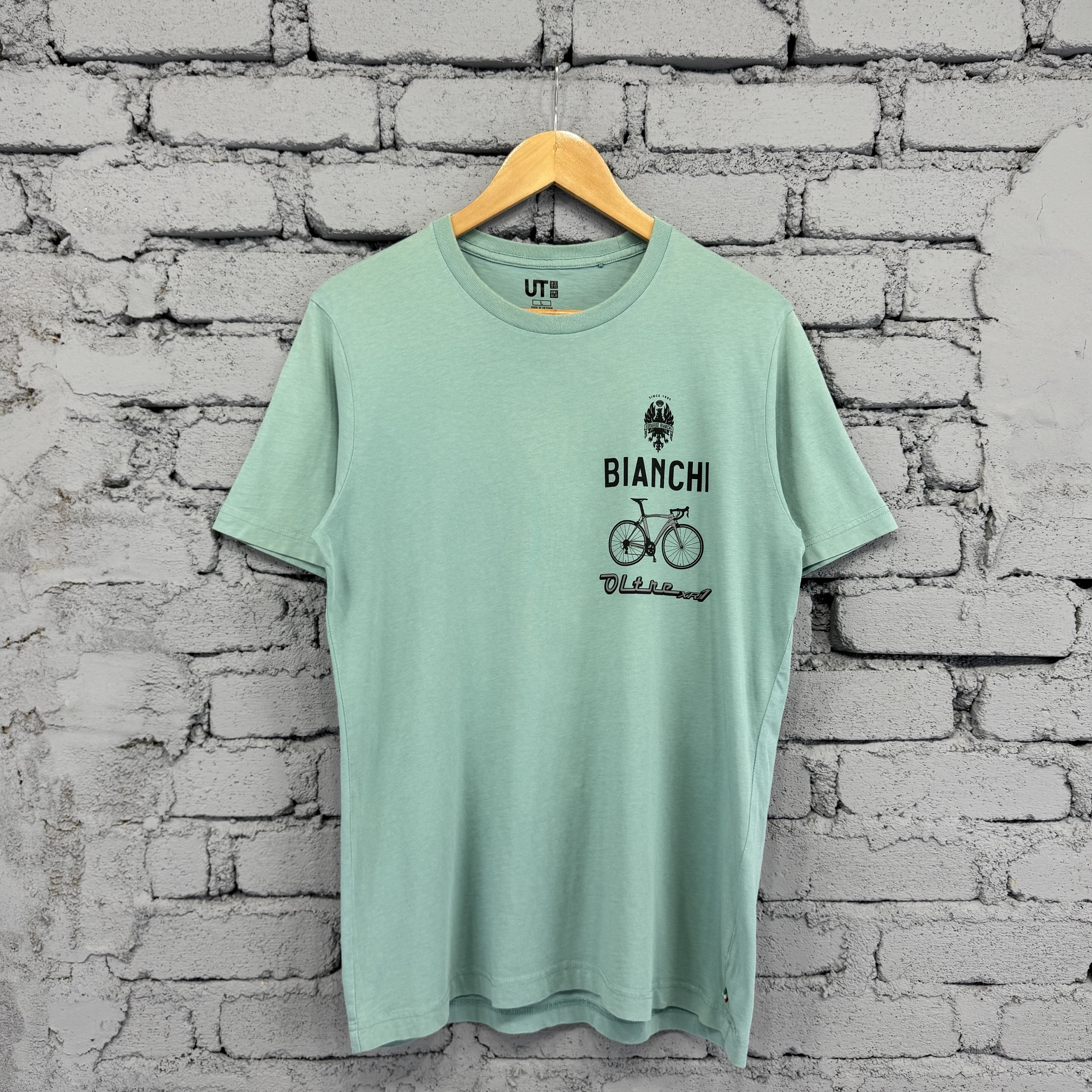 Uniqlo Uniqlo x Bianchi Oltre XR4 Road Bike Tshirt Size US L / EU 52-54 / 3 - 1 Thumbnail