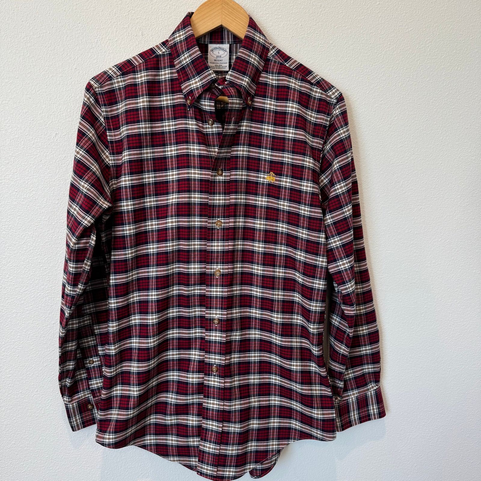 Brooks Brothers Brooks Brothers Men's Regent Red Plaid Button Down Top Size US S / EU 44-46 / 1 - 1 Thumbnail