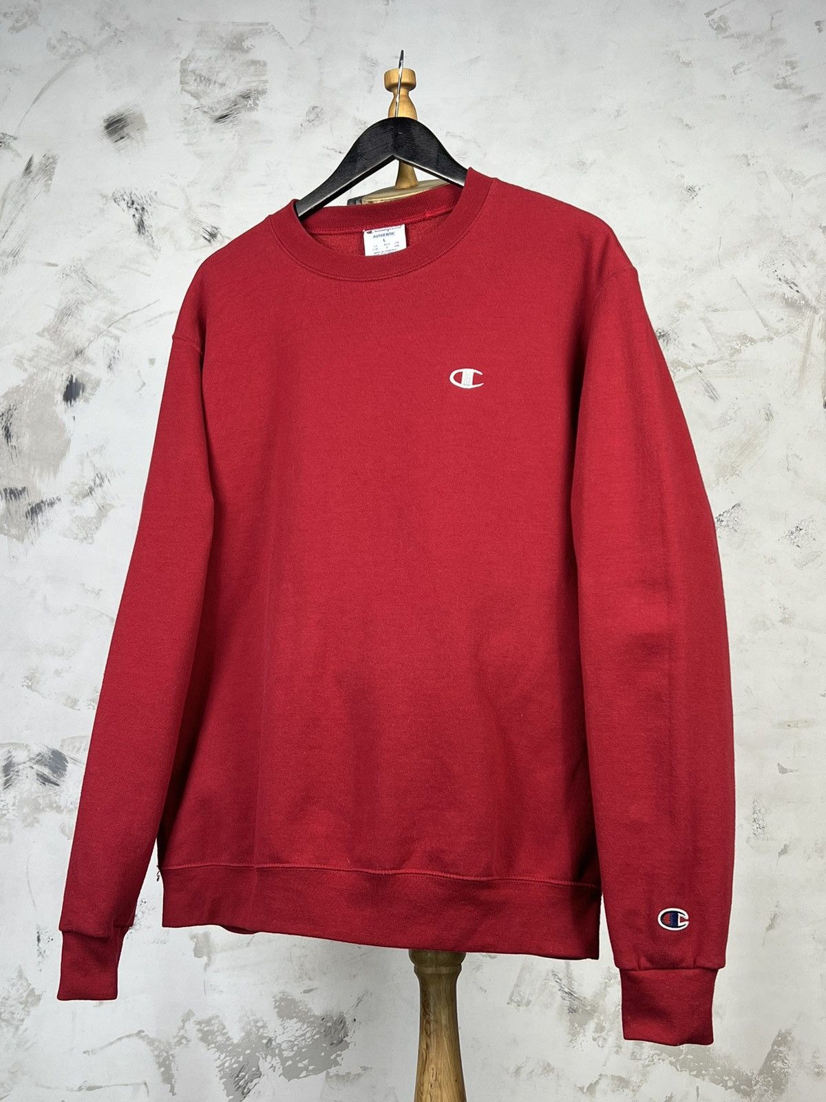 Champion Vintage Champion Red Crewneck Sweatshirt Size L - XL Size US L / EU 52-54 / 3 - 1 Thumbnail