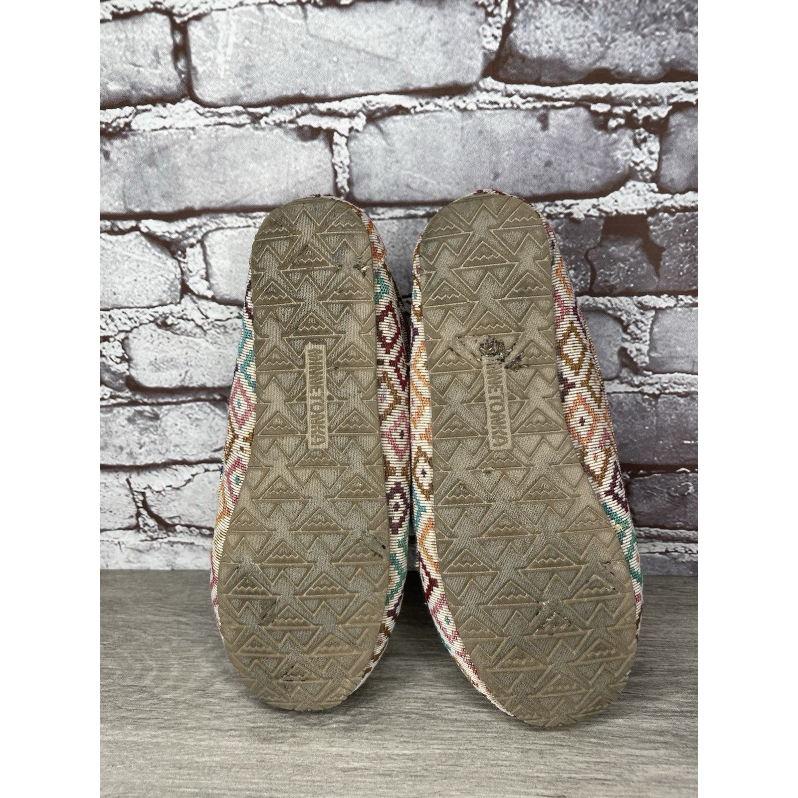 Minnetonka Minnetonka Sally Moccasins Cream Aztec Southwest Faux Fur Li Size US 10 / IT 40 - 21 Thumbnail