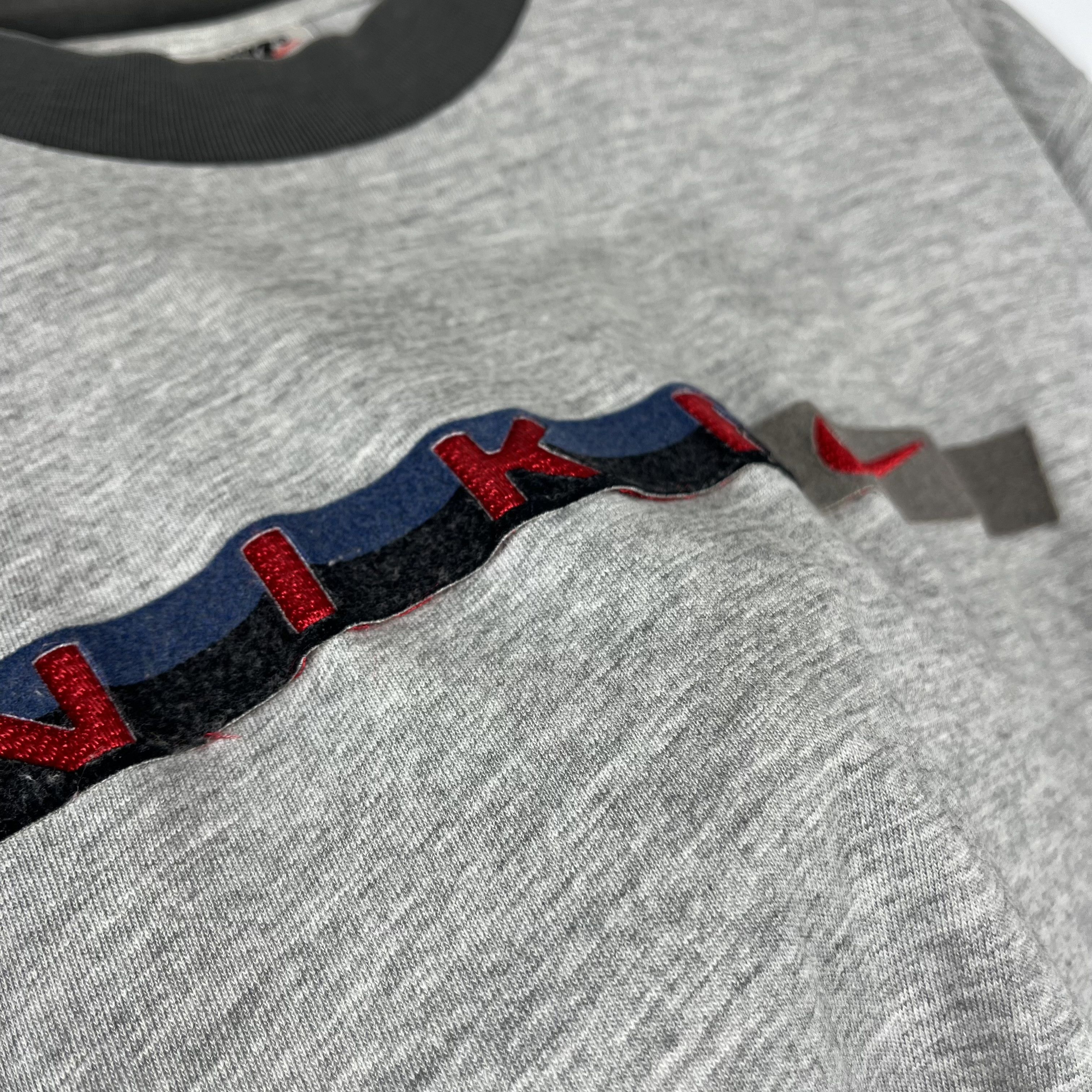 Nike Vintage Nike Embroidered Big Logo T Shirt 90’s Size US L / EU 52-54 / 3 - 12 Thumbnail