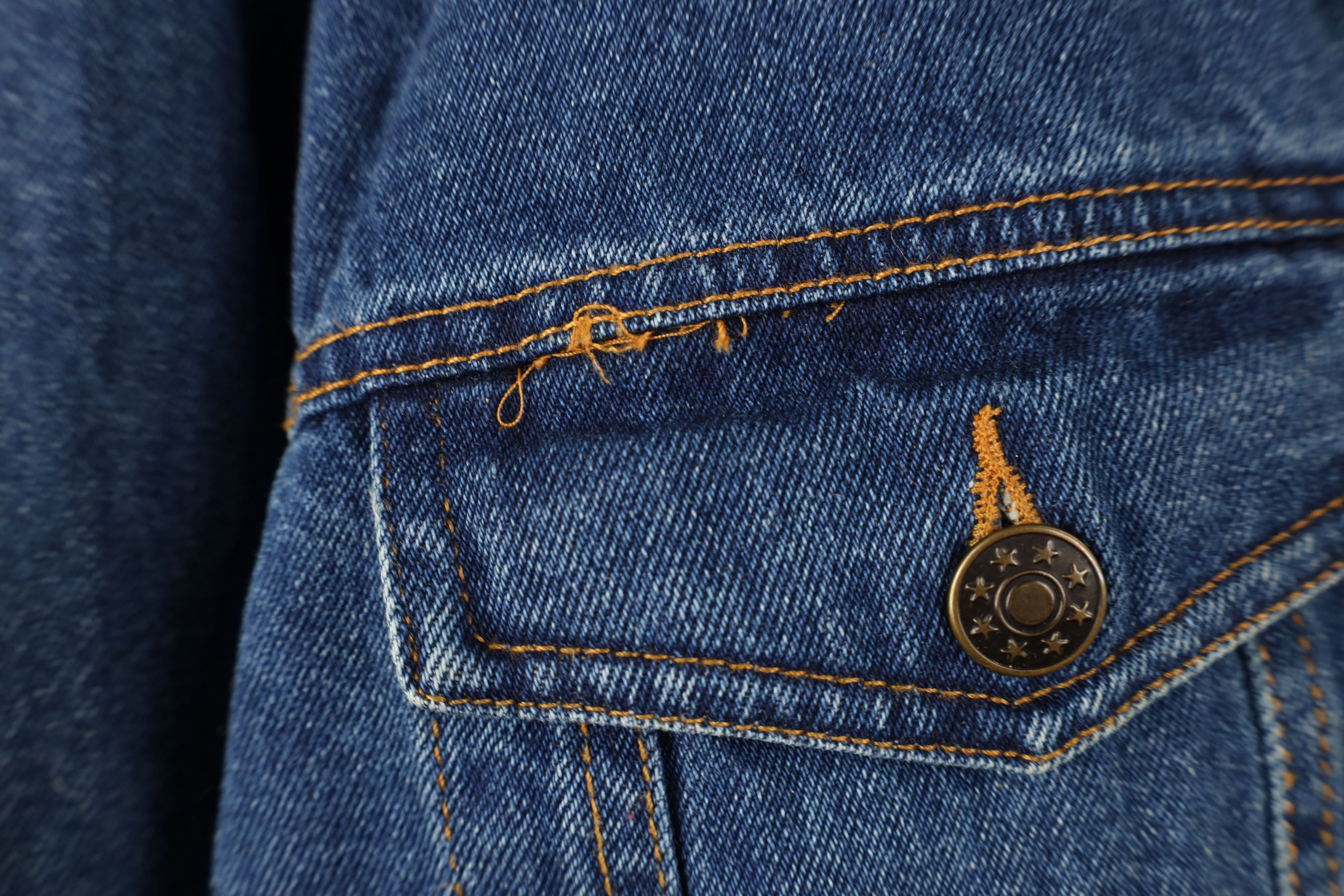 Vintage Vintage 90s Streetwear Casino Denim Jean Trucker Jacket Blue Size US S / EU 44-46 / 1 - 7 Thumbnail