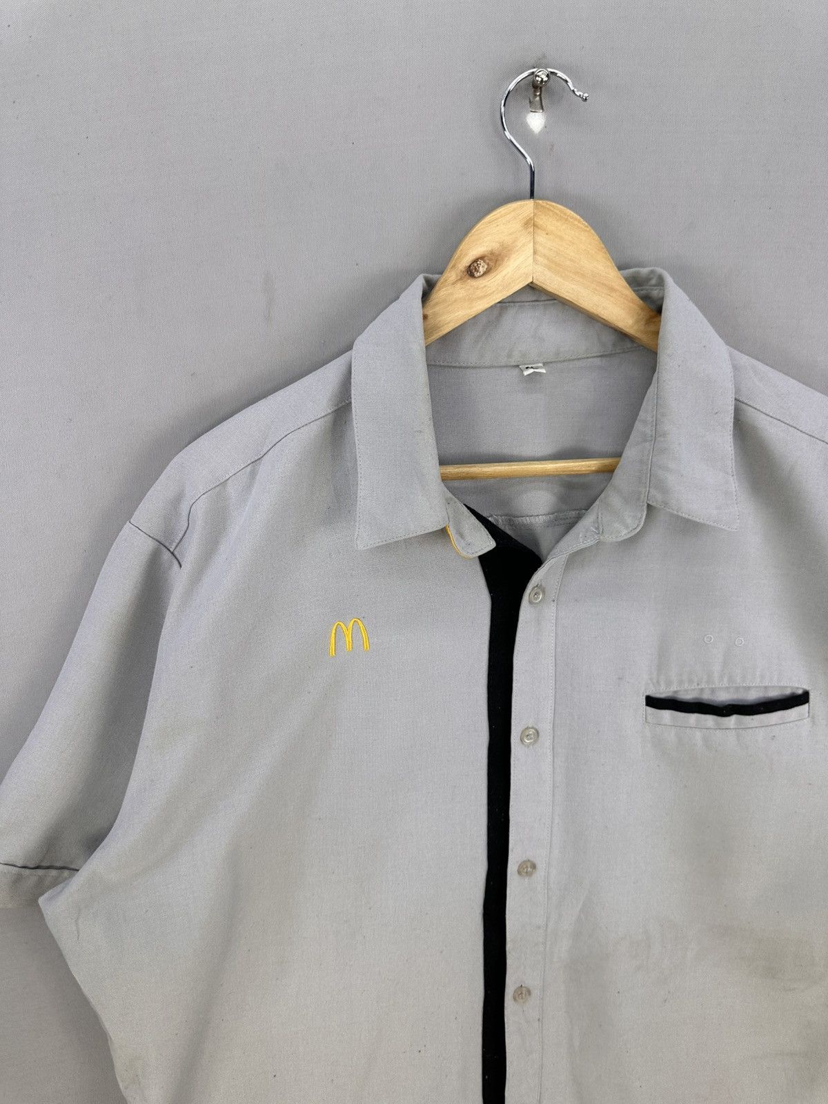 Japanese Brand Vintage Mcdonalds Worker Shirt Button Up Size US XXL / EU 58 / 5 - 2 Thumbnail