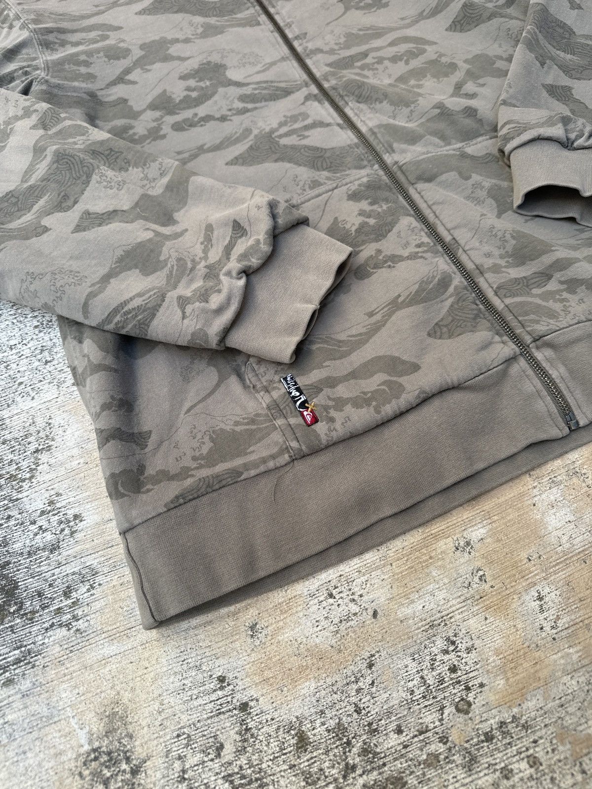Quiksilver × Vintage Vintage 90s Quiksilver AOP Waves Surfwear Zipup Hoodie Size US XL / EU 56 / 4 - 2 Thumbnail