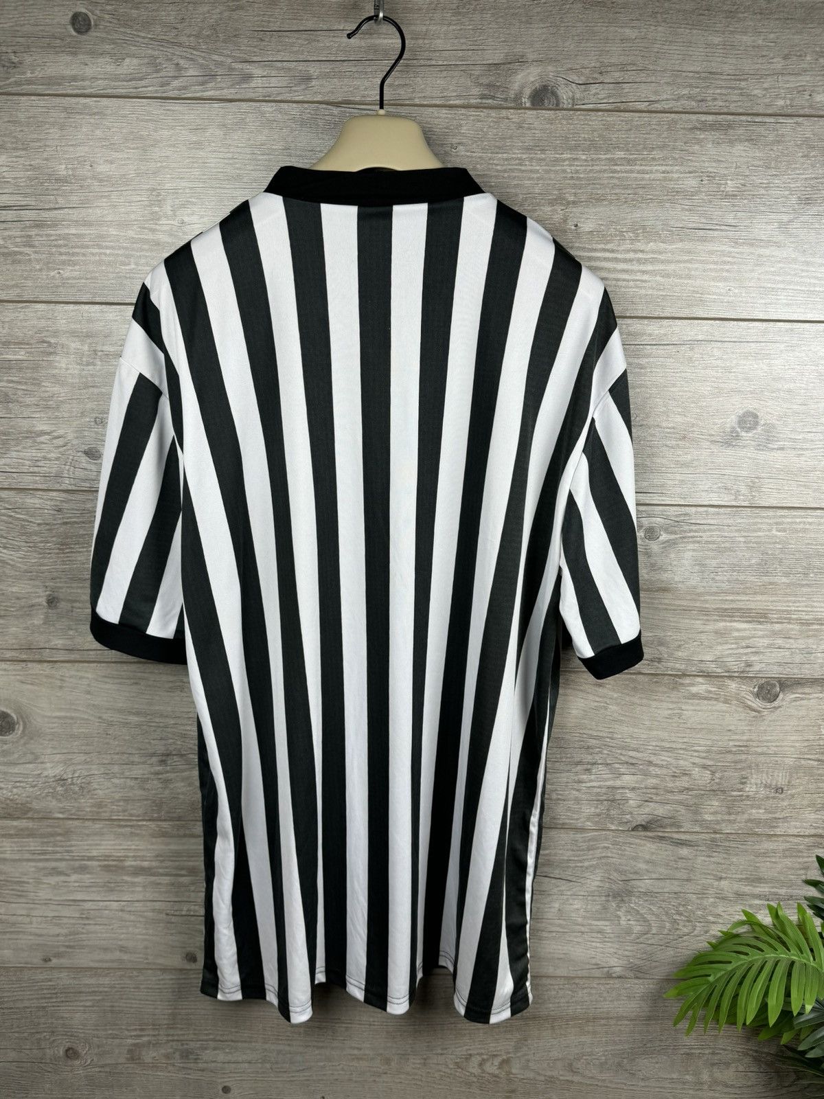 Other WWE Patch Referee Shirt Size XL-XXL Size US XXL / EU 58 / 5 - 10 Thumbnail